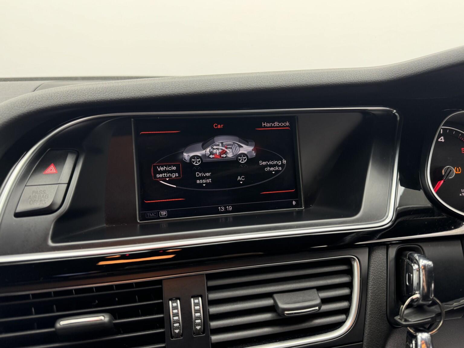 Audi A4 view 24