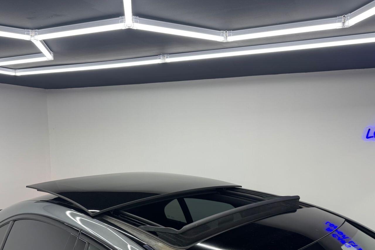 Mercedes-Benz C-Class view 14