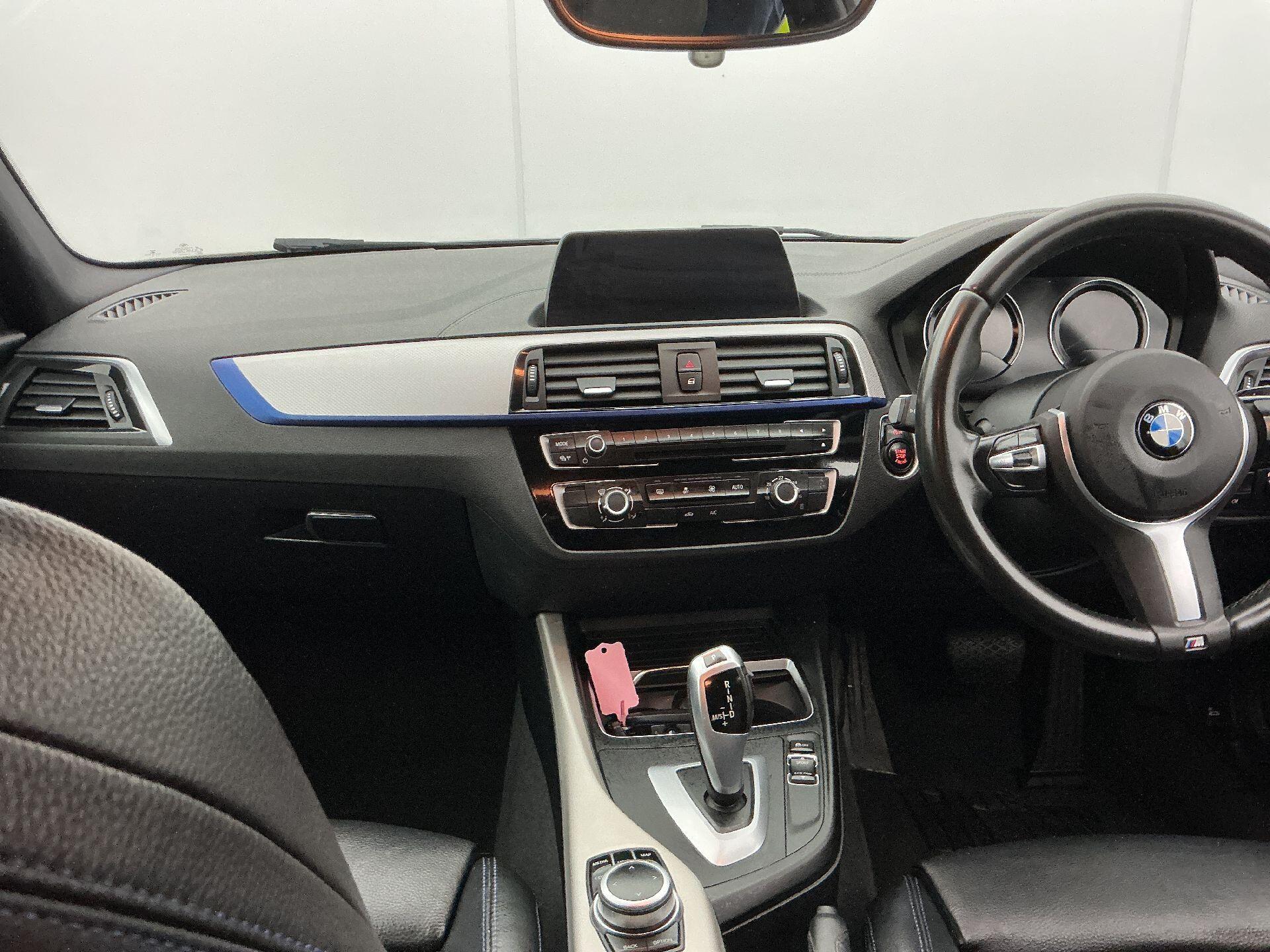 BMW 1 Series view 6