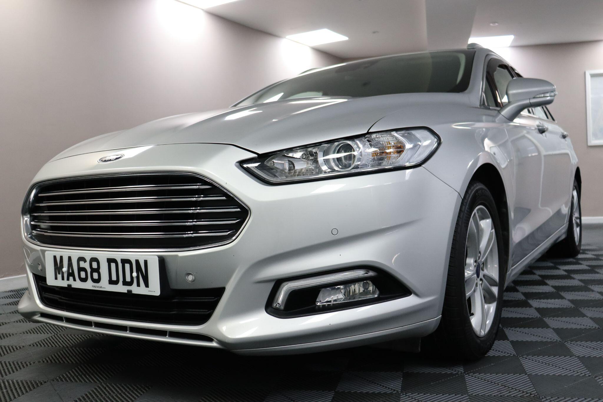 Ford Mondeo view 28