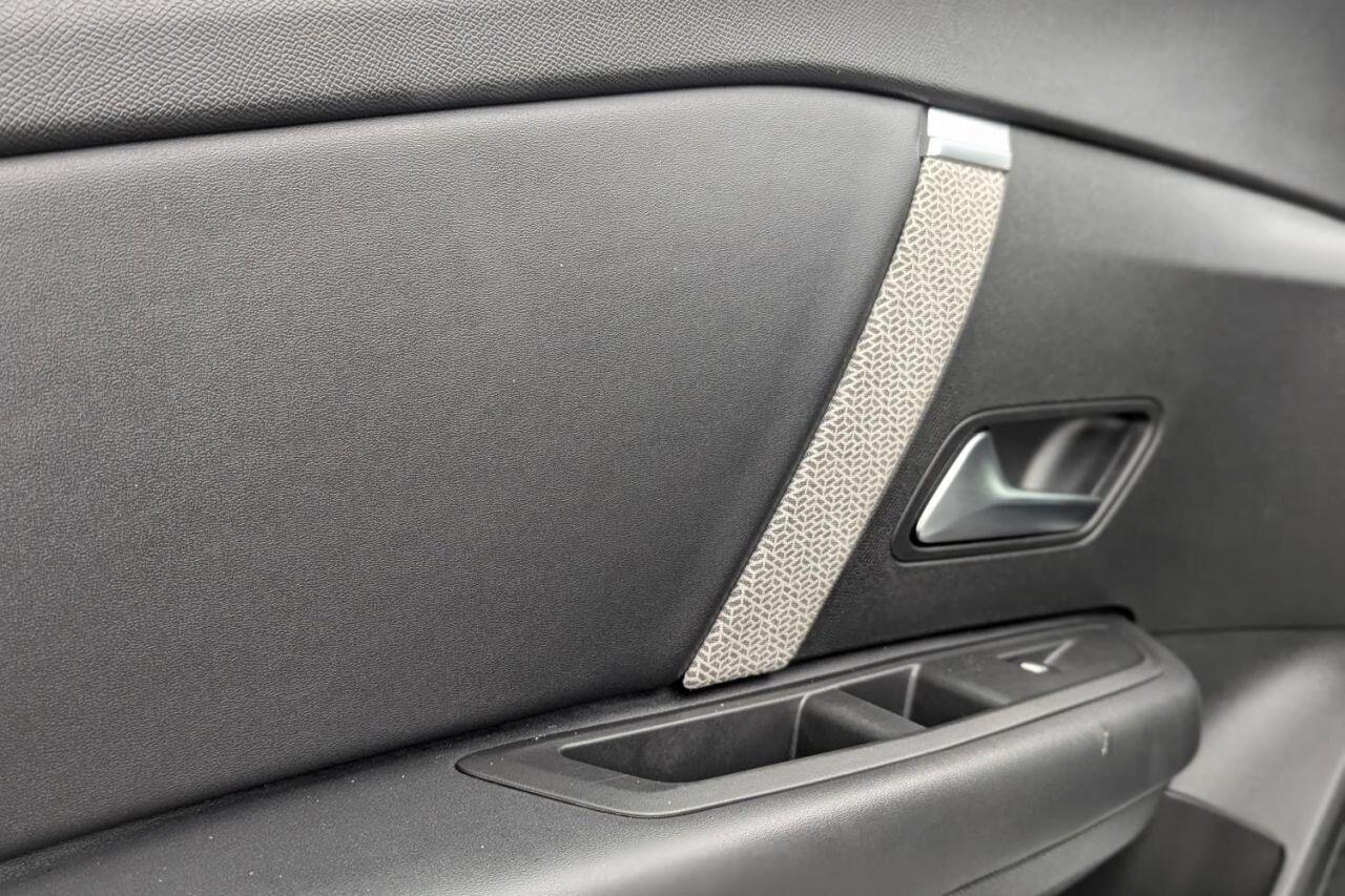 Citroen C4 view 29