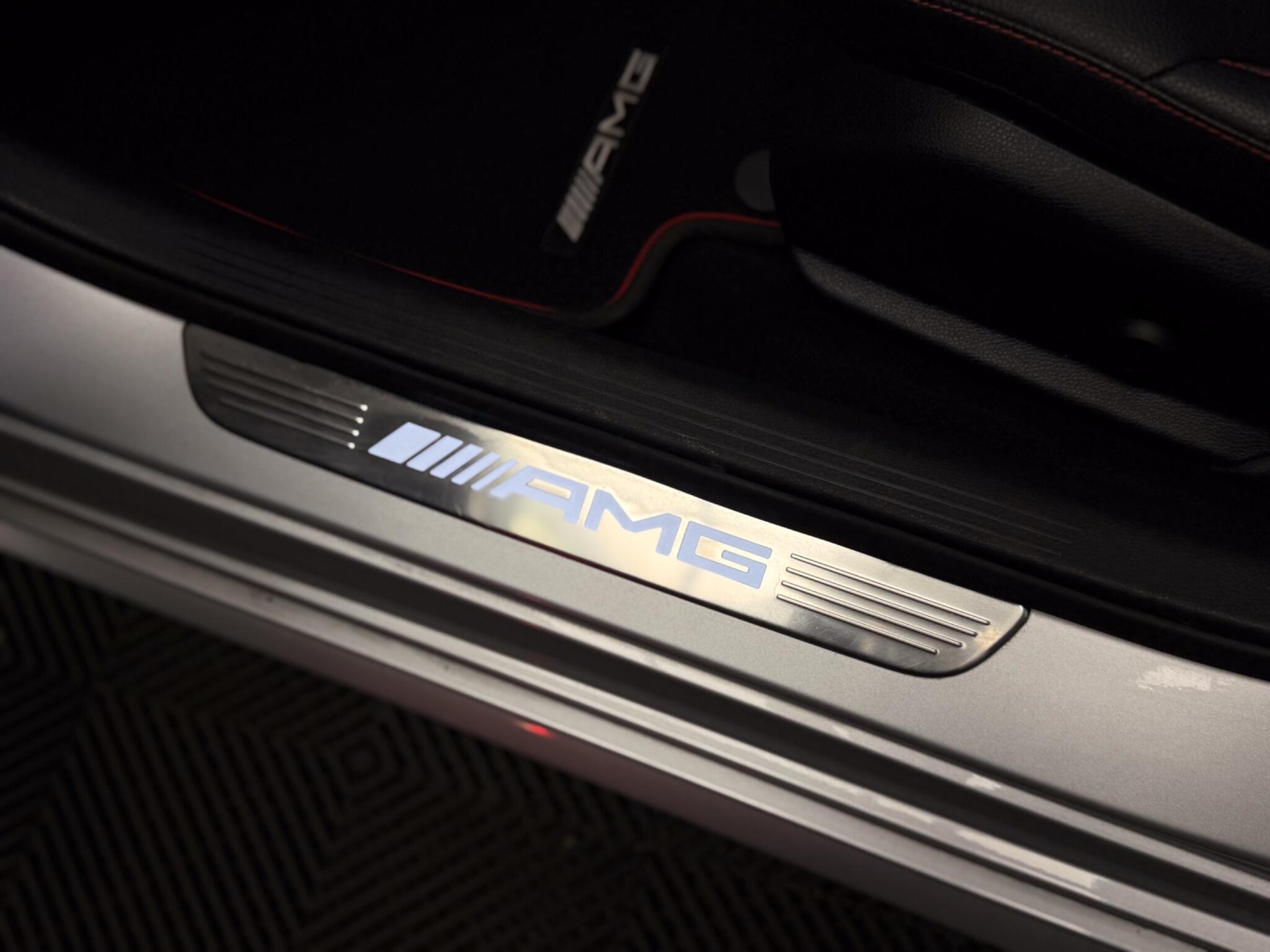 Mercedes-Benz C-Class view 54