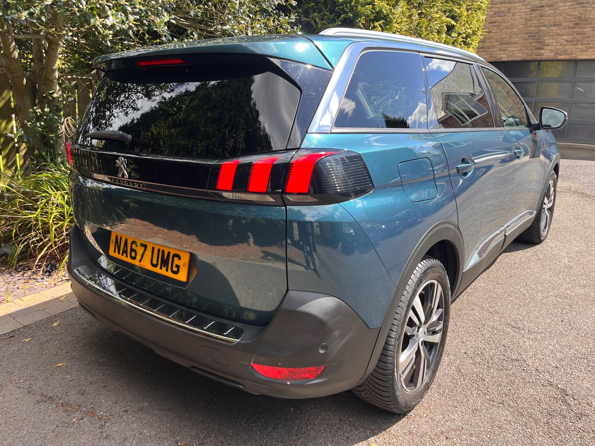 Peugeot 5008 view 14
