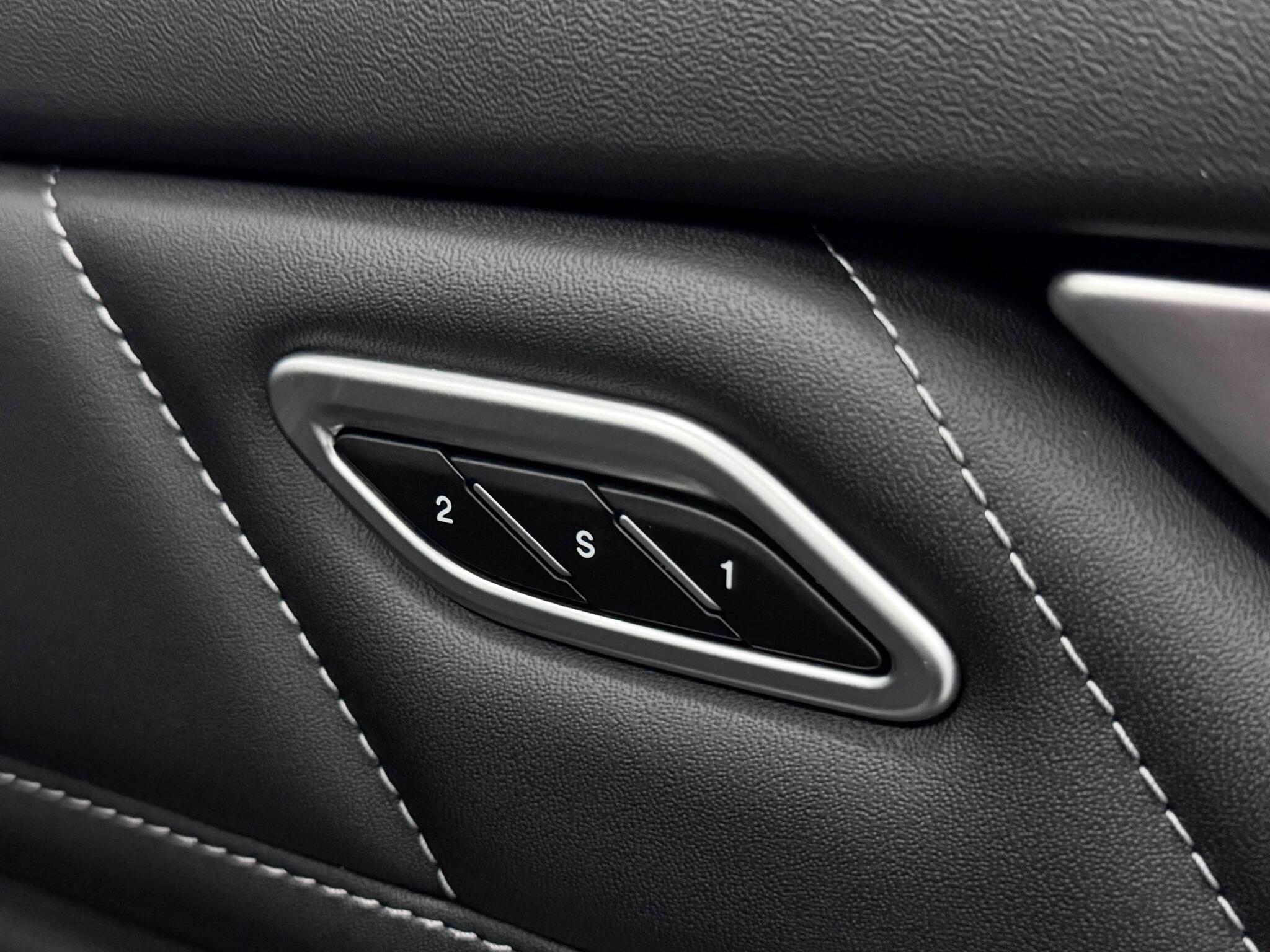 Maserati Levante view 18