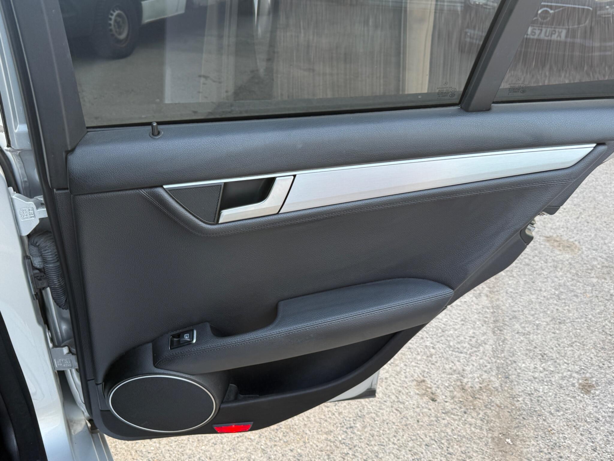 Mercedes-Benz C Class - Image 19
