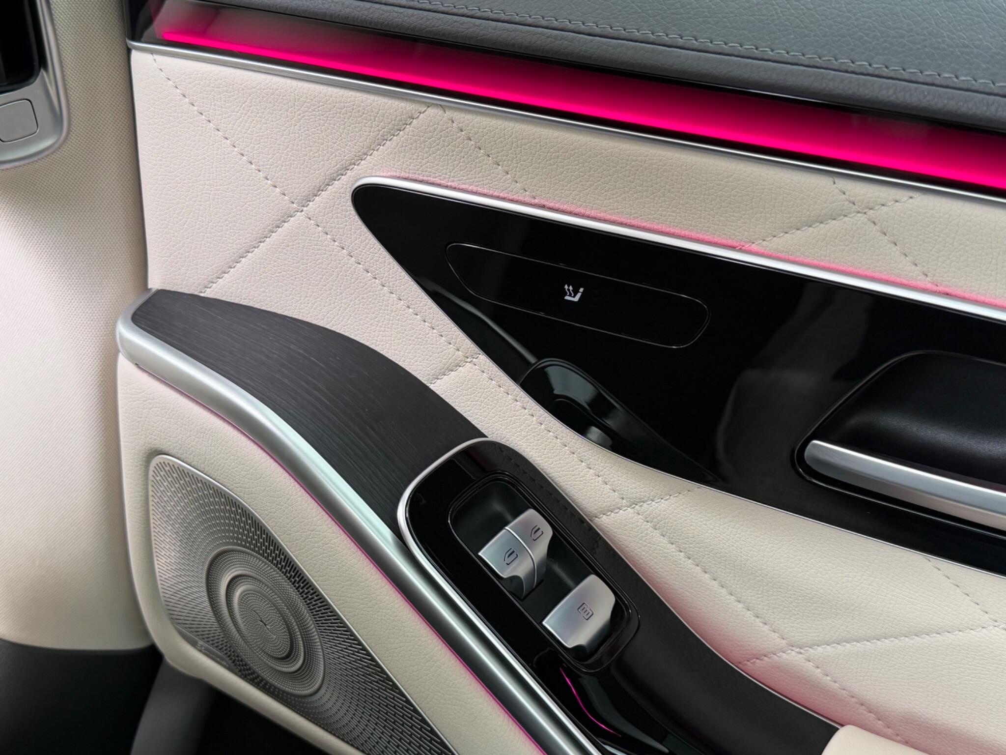 Mercedes-Benz S-Class view 49
