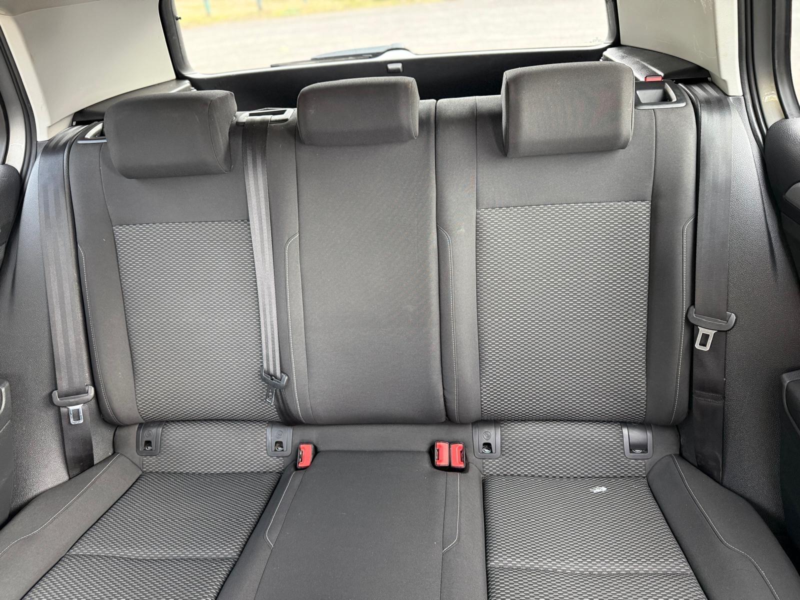 Volkswagen Golf view 41
