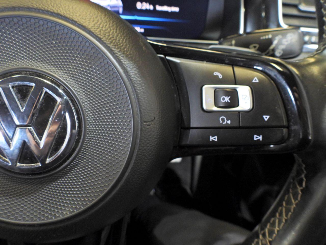 Volkswagen Golf view 24