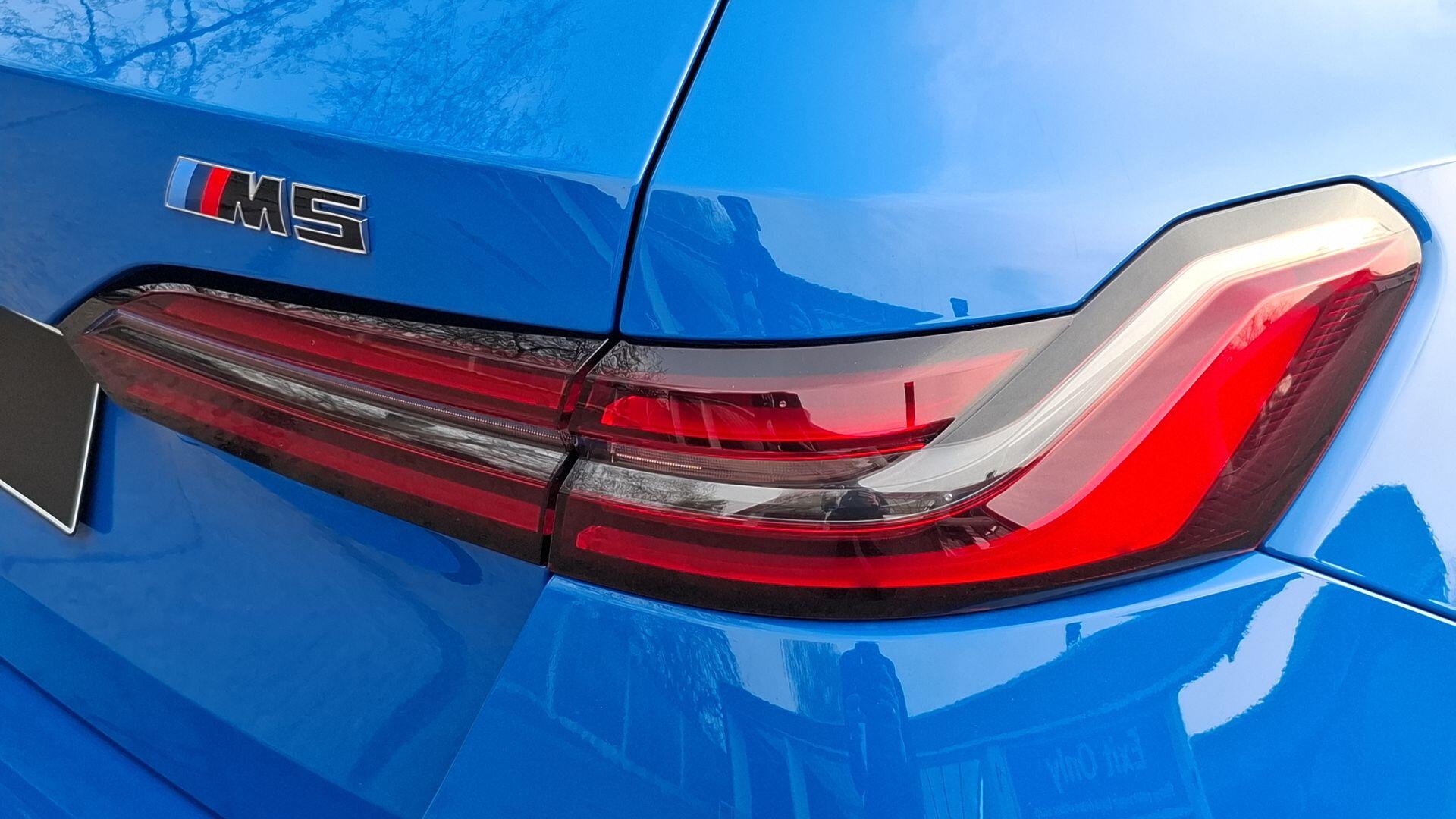 BMW M5 view 22