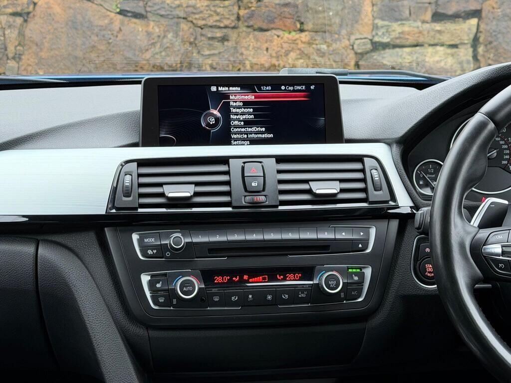 BMW 3 Series view 27