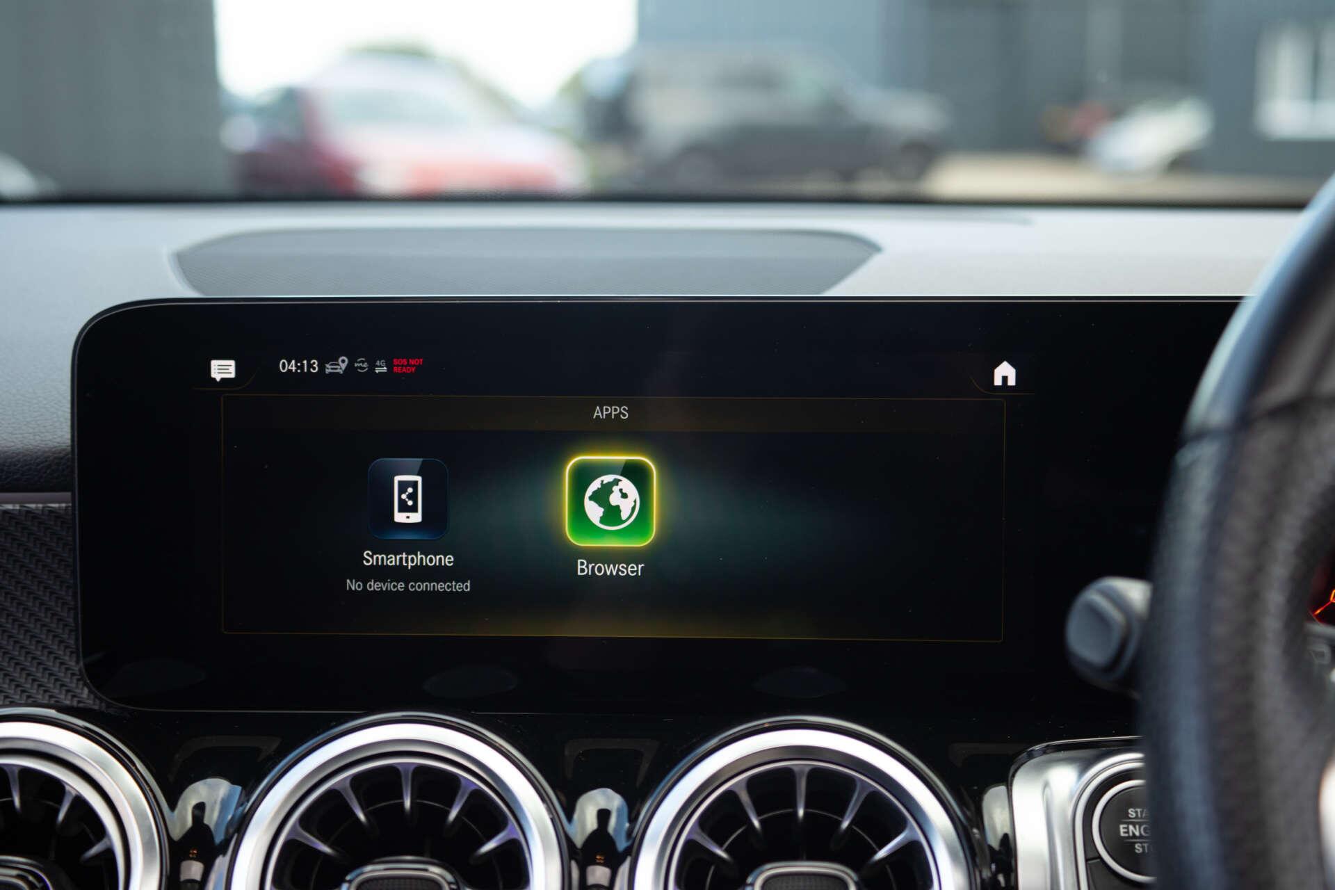 Mercedes-Benz GLB view 66