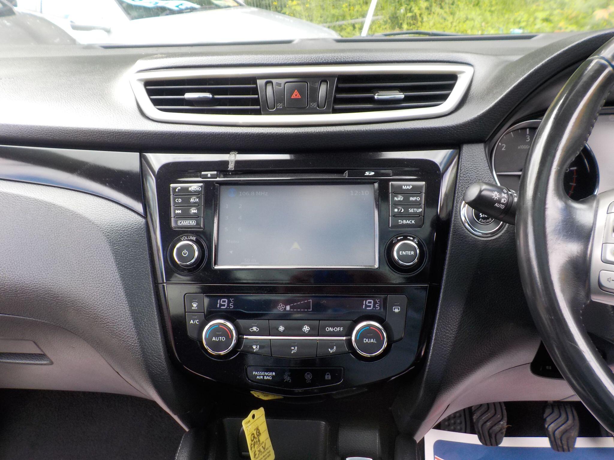 Nissan Qashqai 1.5 dCi n-tec+ 2WD Euro 5 (s/s) 5dr