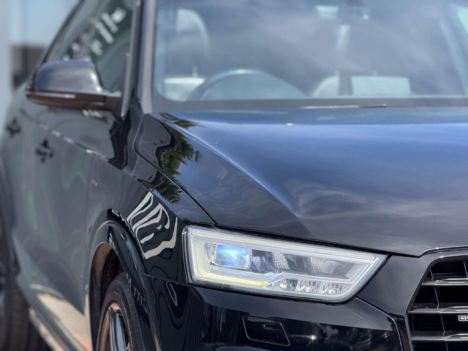 Audi Q3 view 14