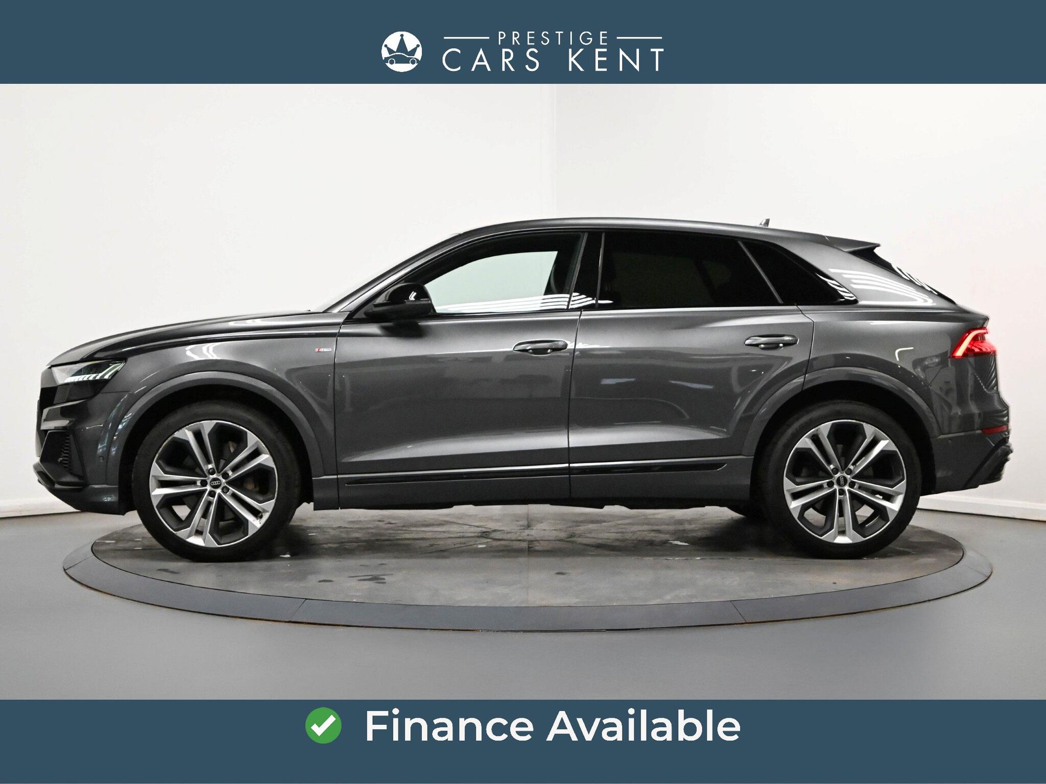 Audi Q8 view 4