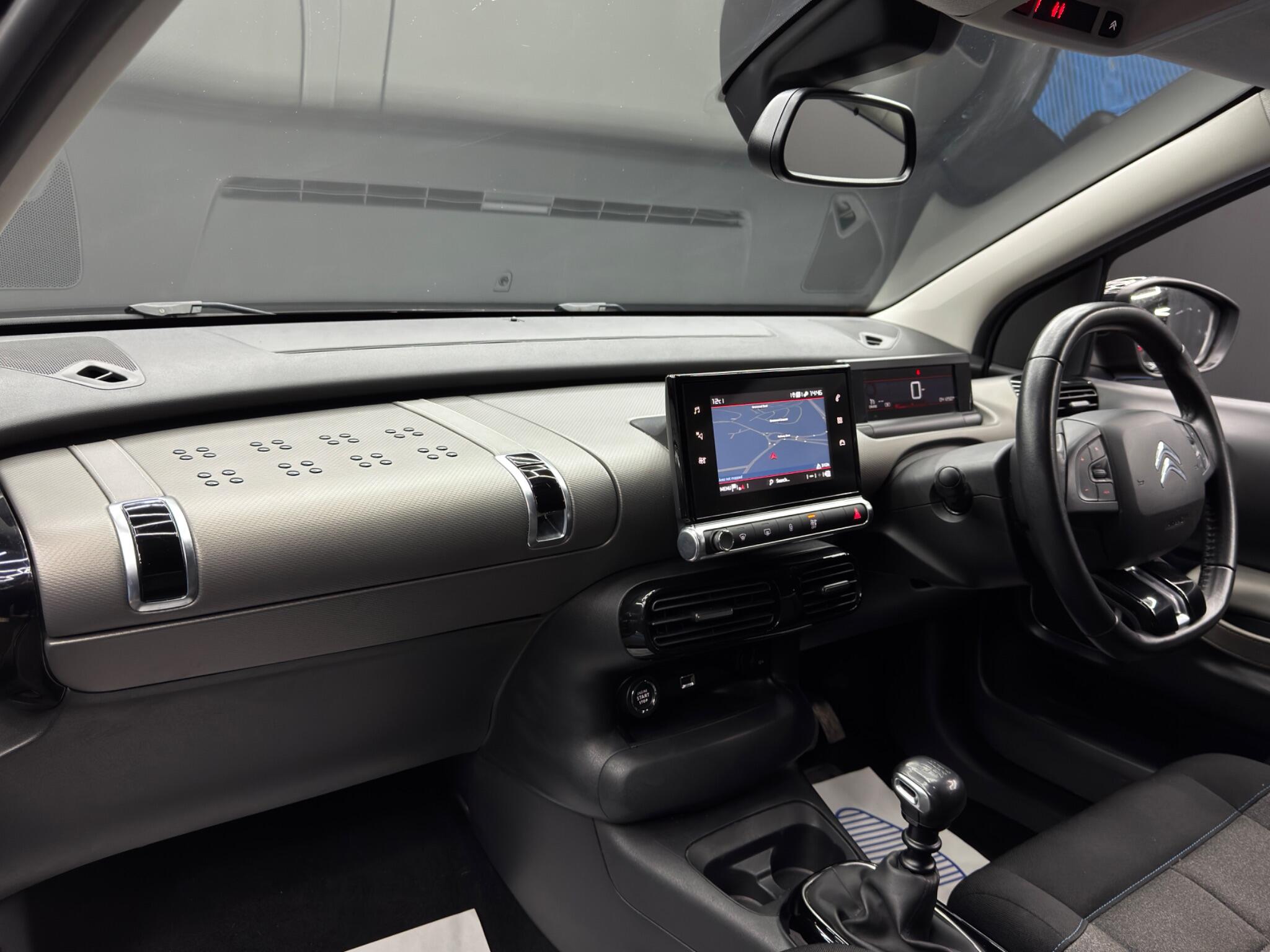 Citroen C4 Cactus view 11