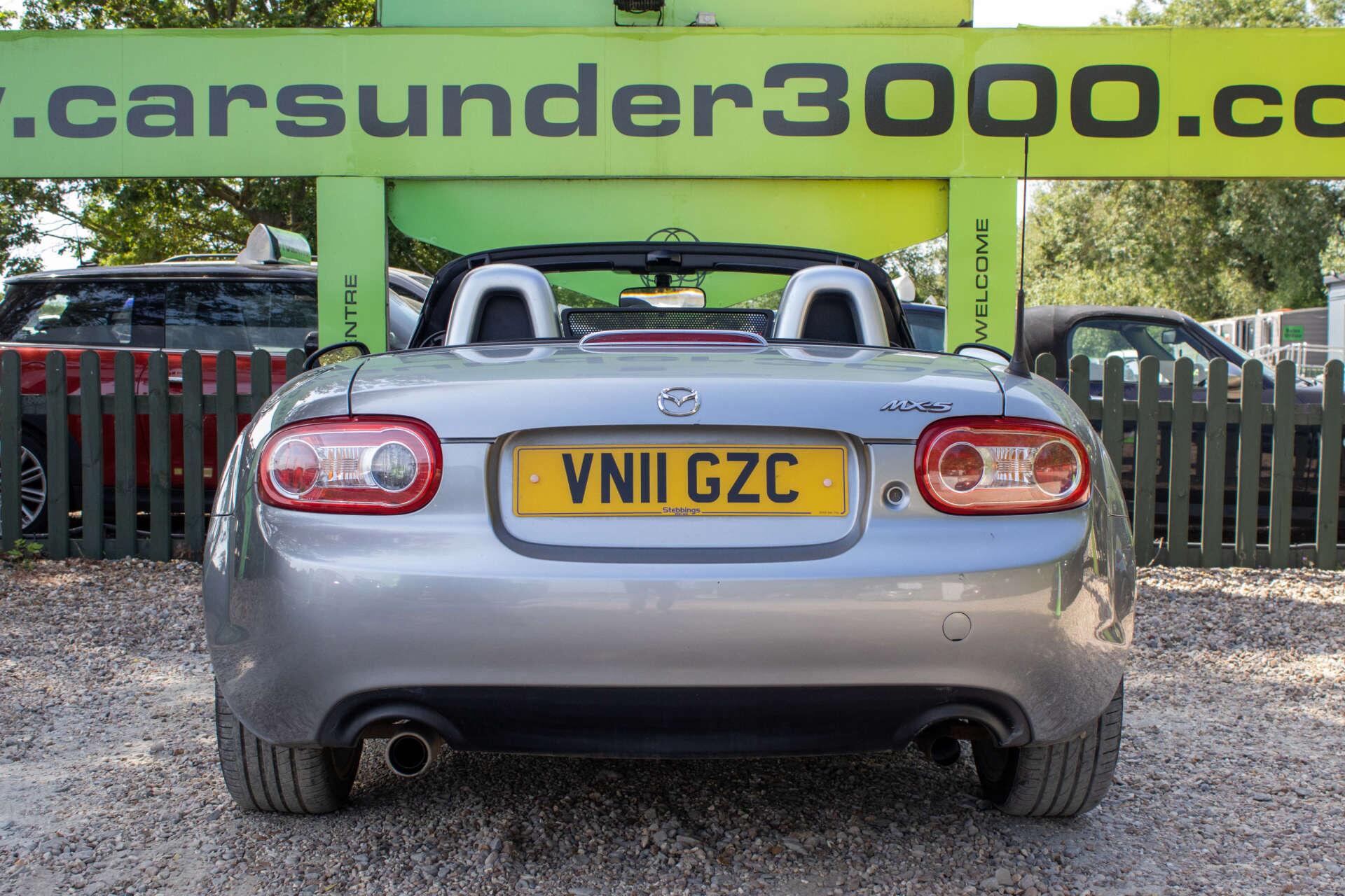 Mazda MX-5 view 5