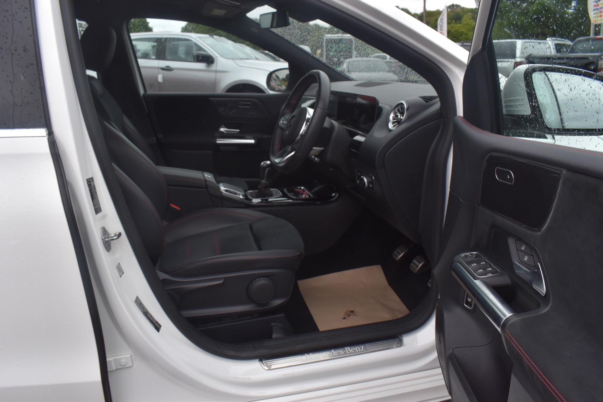B Class - 1.3 B180 AMG Line (Premium) Euro 6 (s/s) 5dr - Image 7