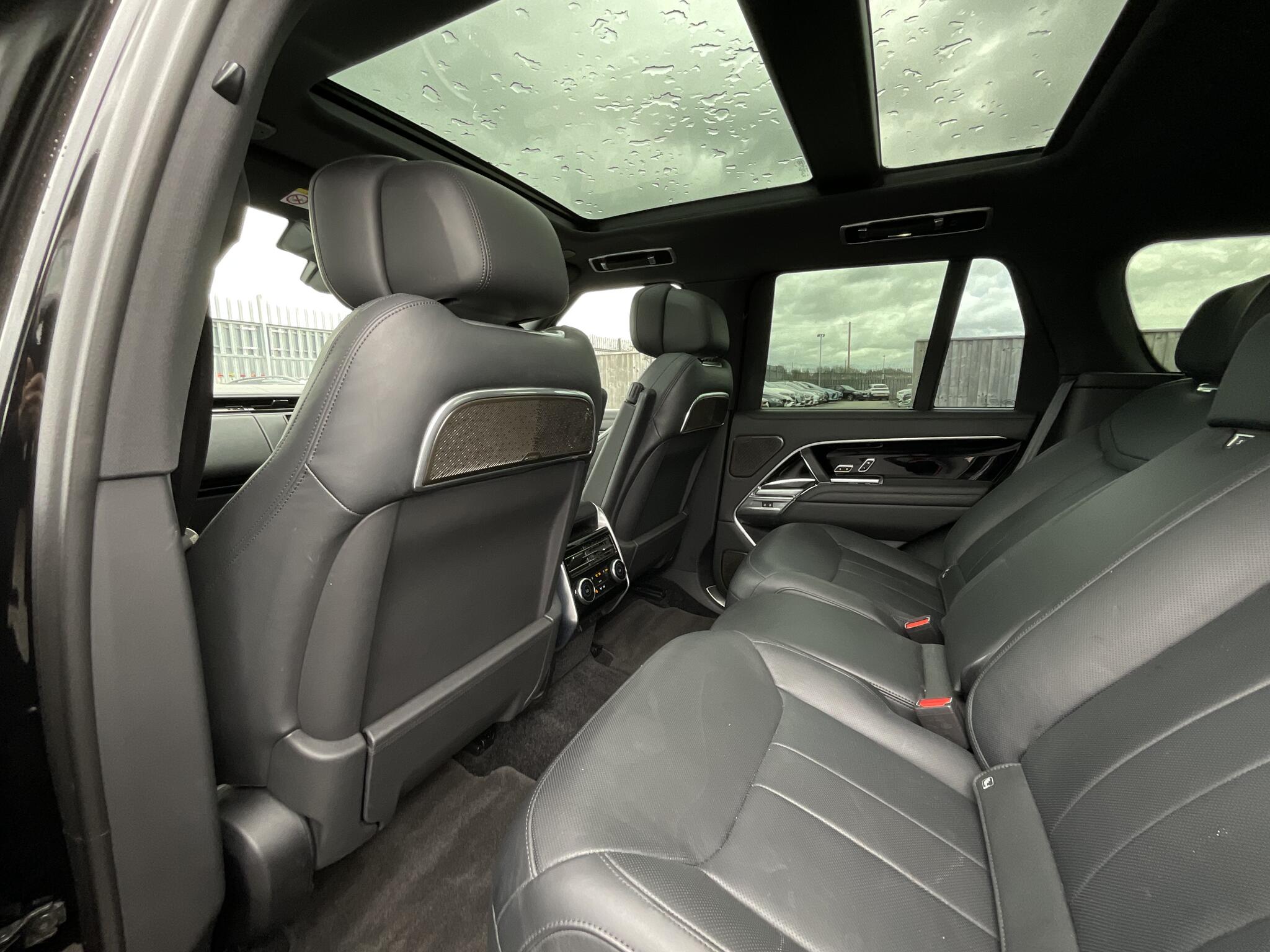 Land Rover Range Rover view 13