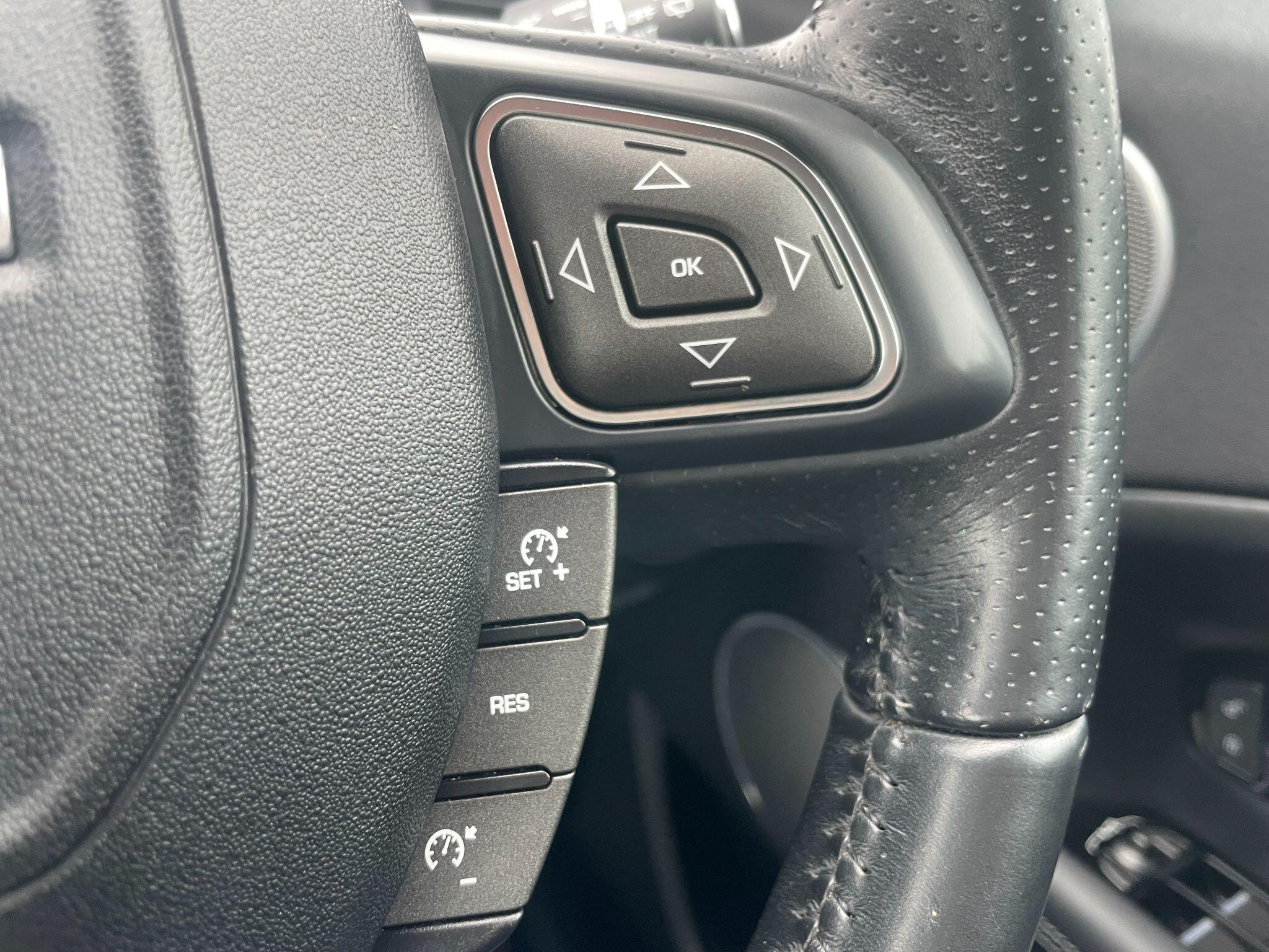 Land Rover Range Rover Evoque view 22