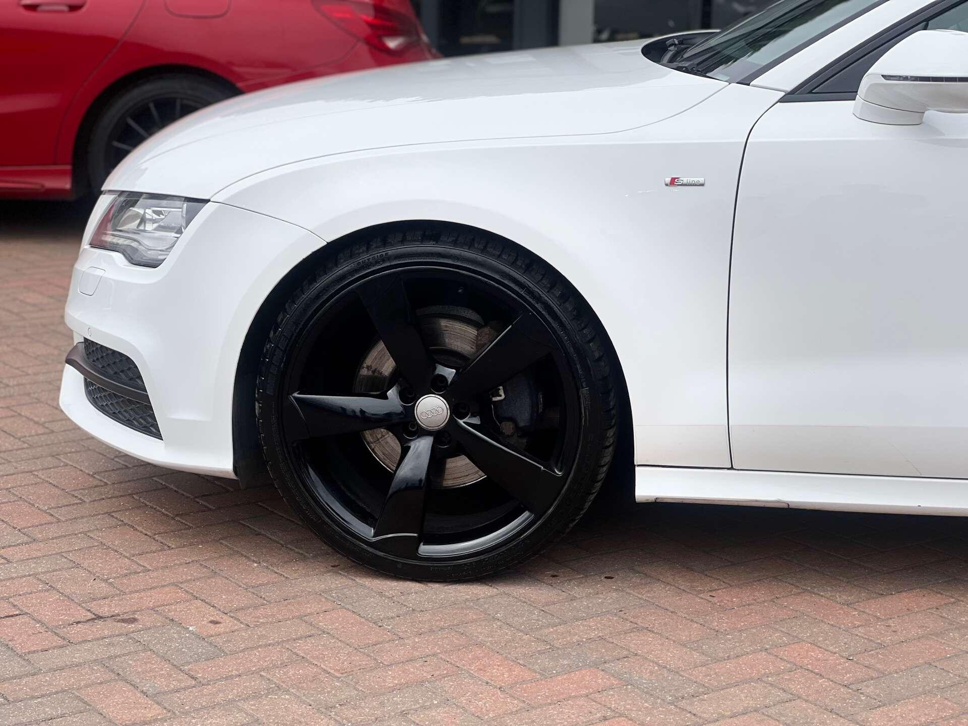 Audi A7 view 13