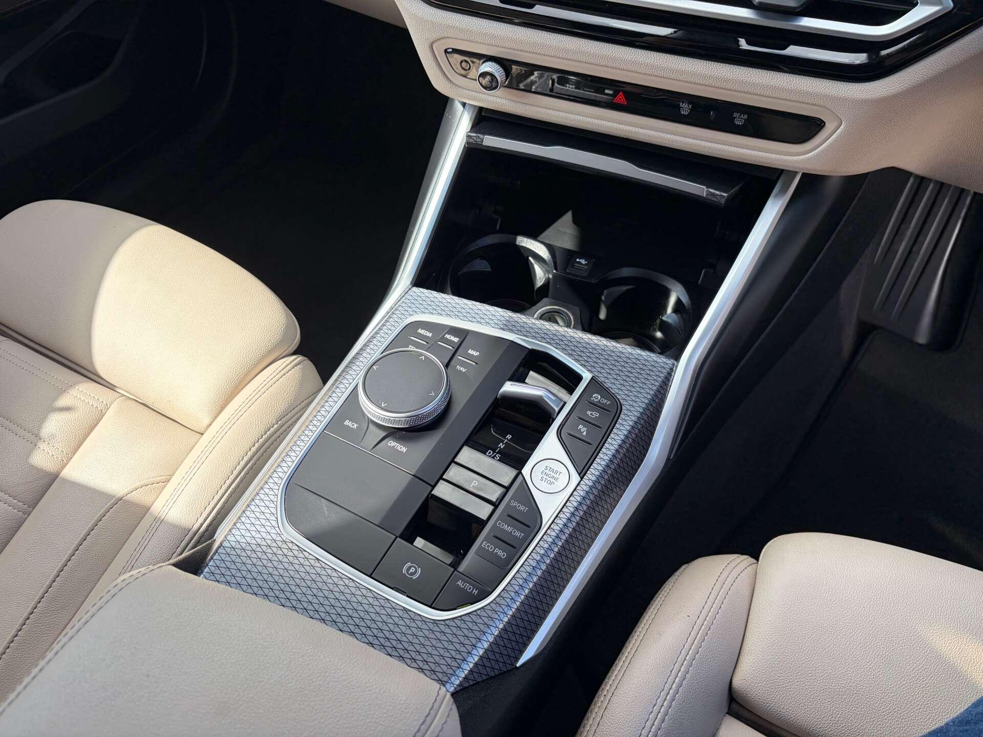 BMW 3 Series view 38