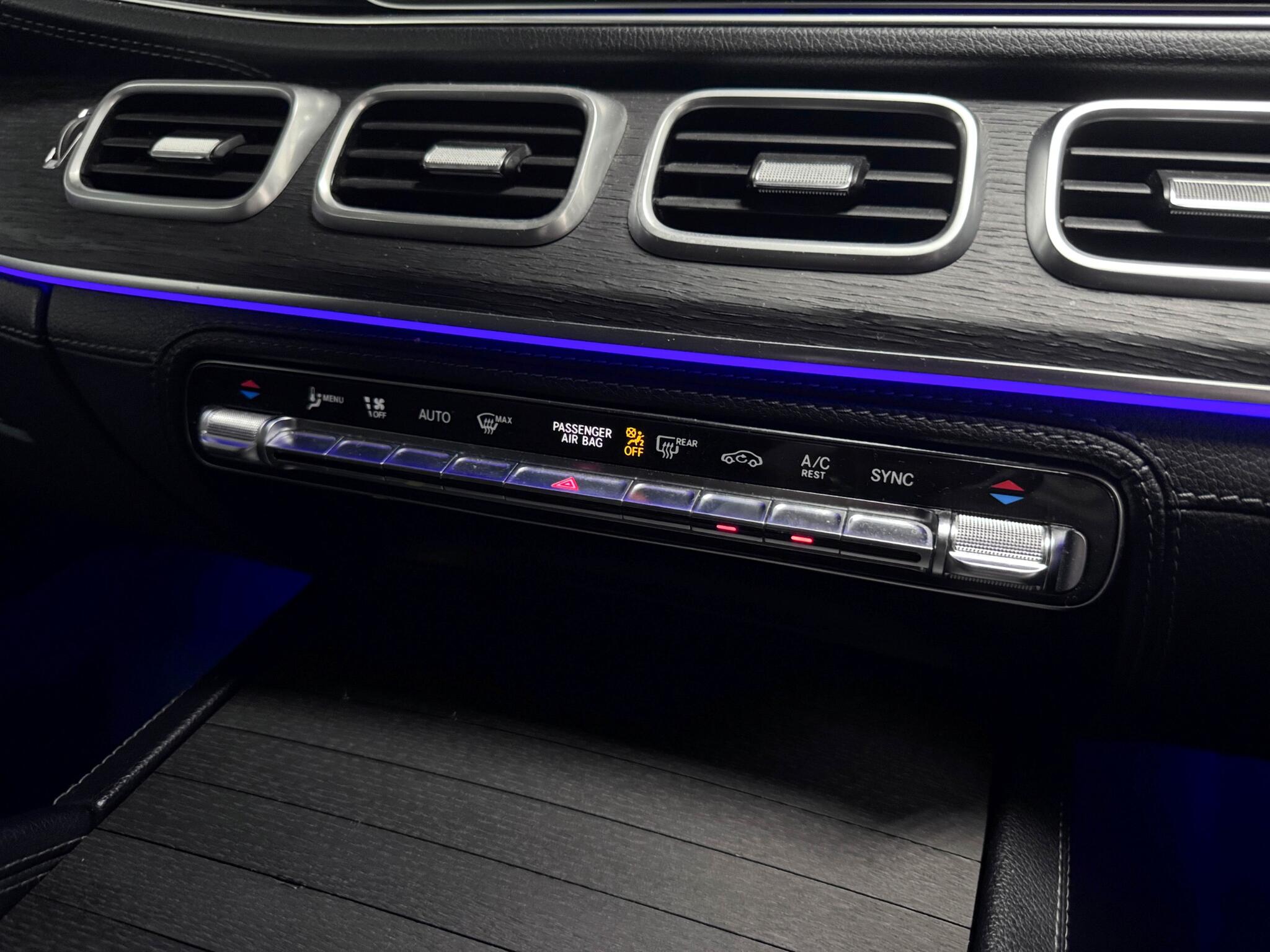 Mercedes-Benz GLE view 32