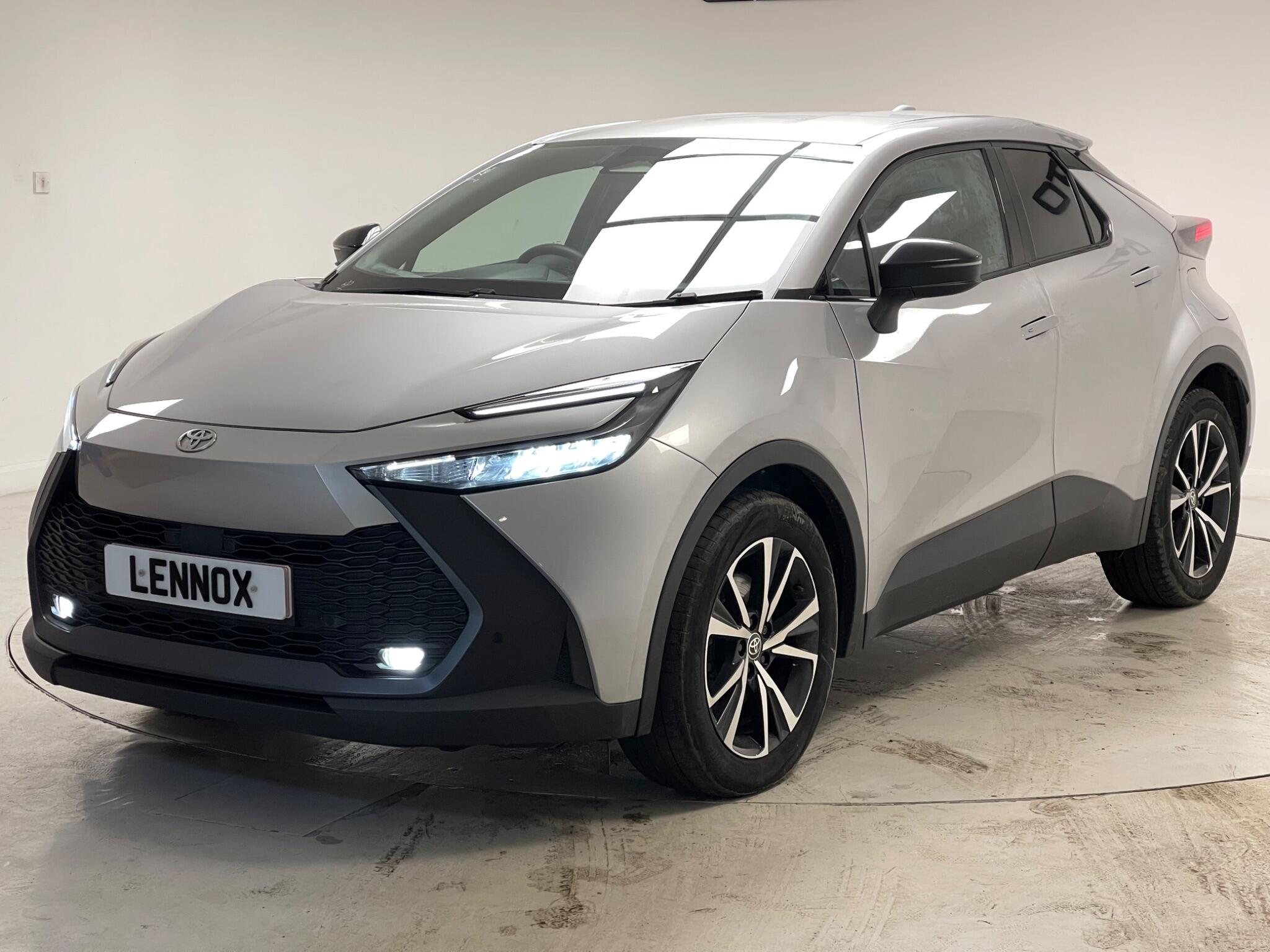 Toyota C-HR view 3