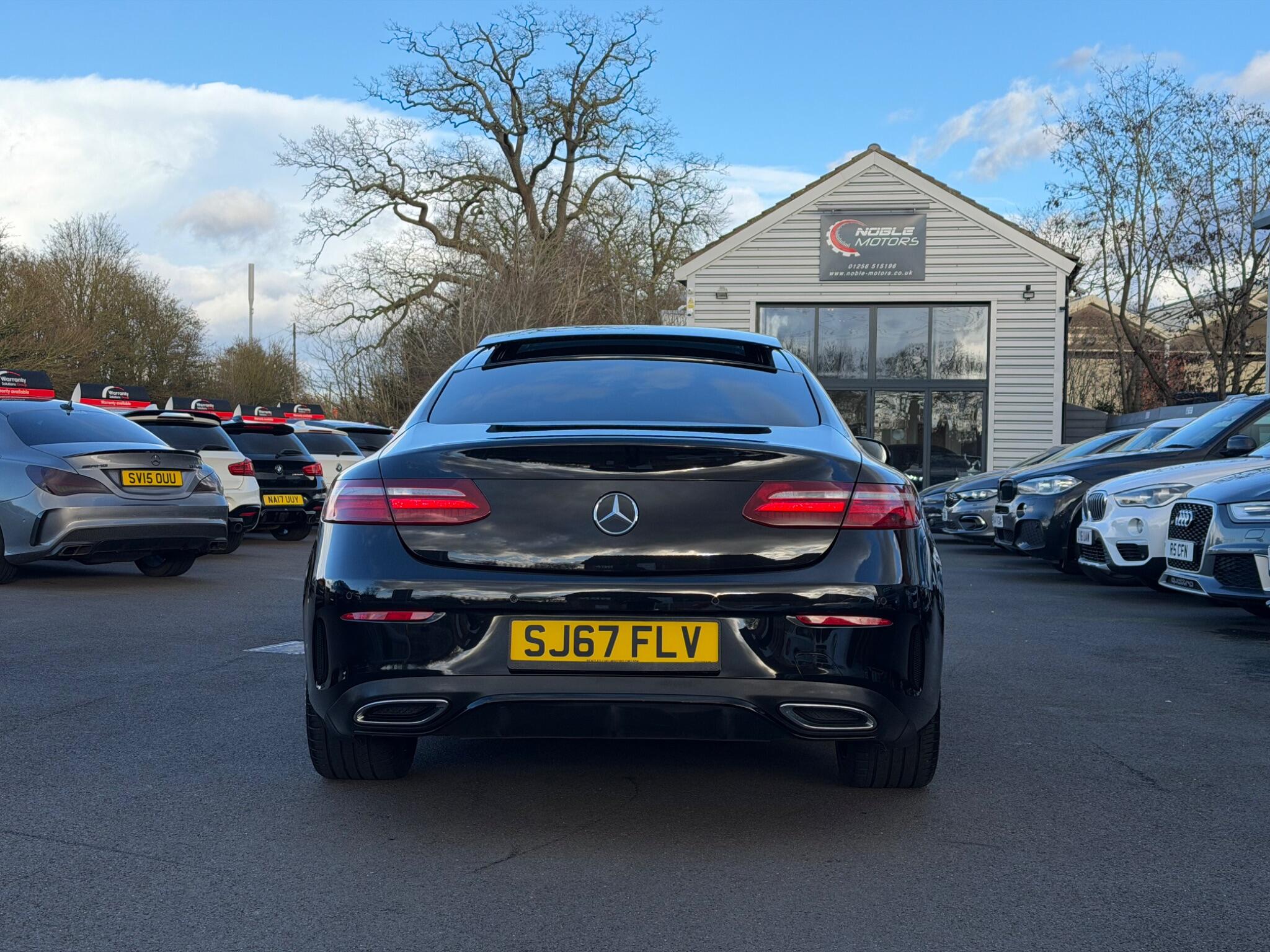 Mercedes-Benz E Class view 16