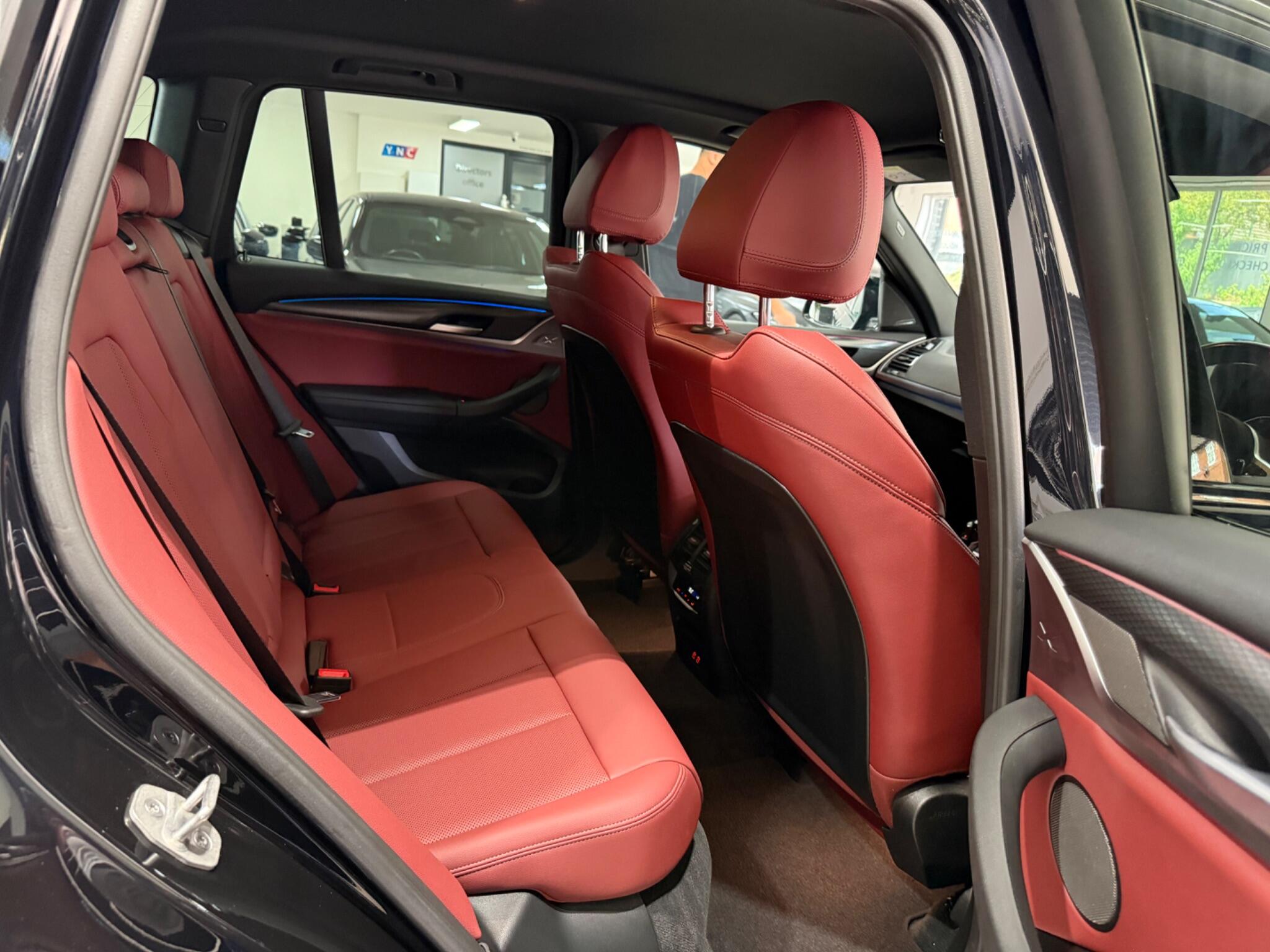 BMW X3 view 32