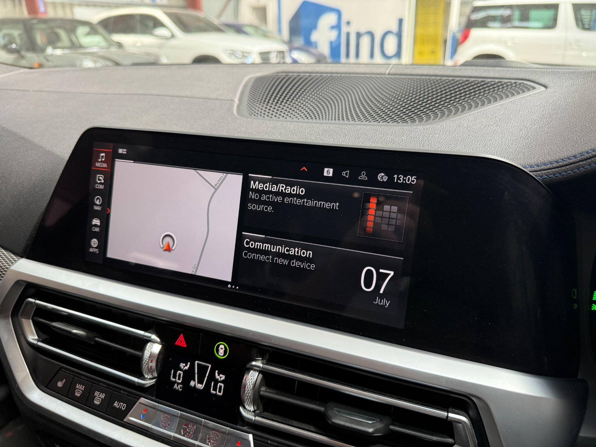 BMW 3 Series view 10