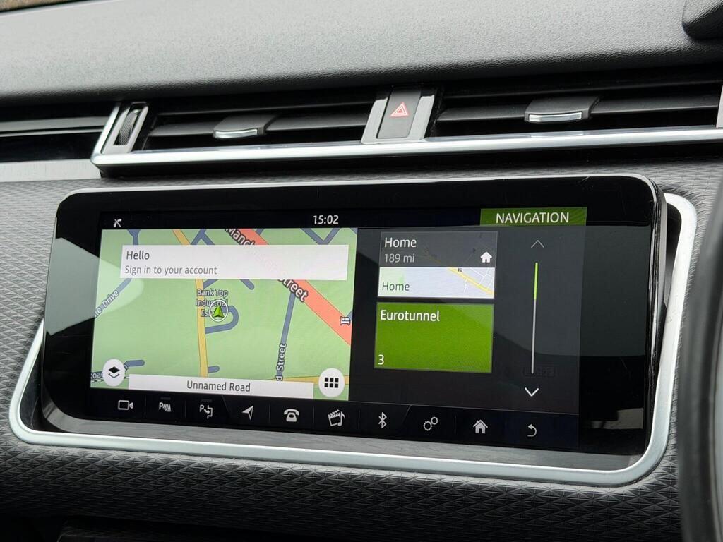 Land Rover Range Rover Velar view 32