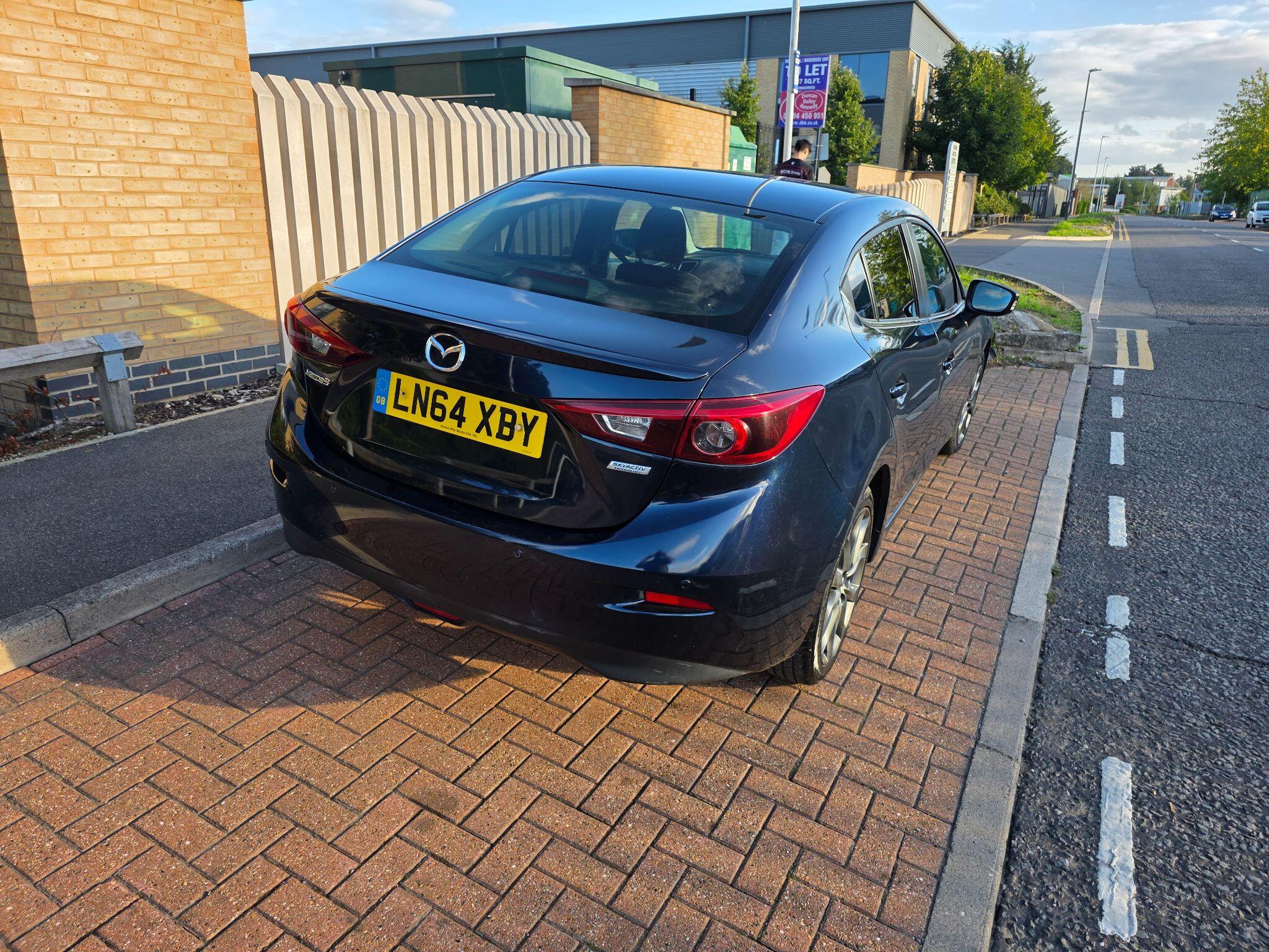 Mazda Mazda3 view 2