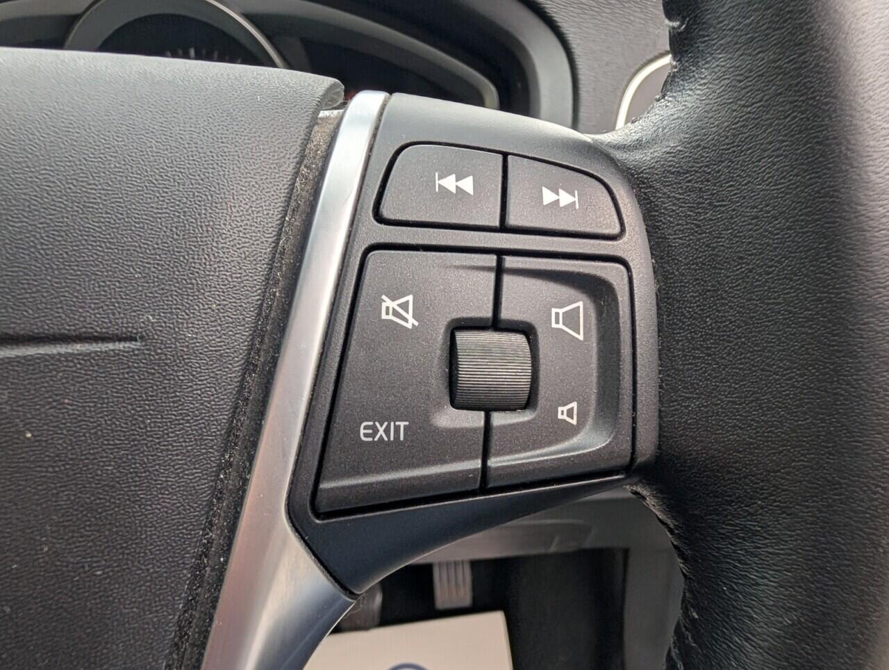 Volvo V40 view 29