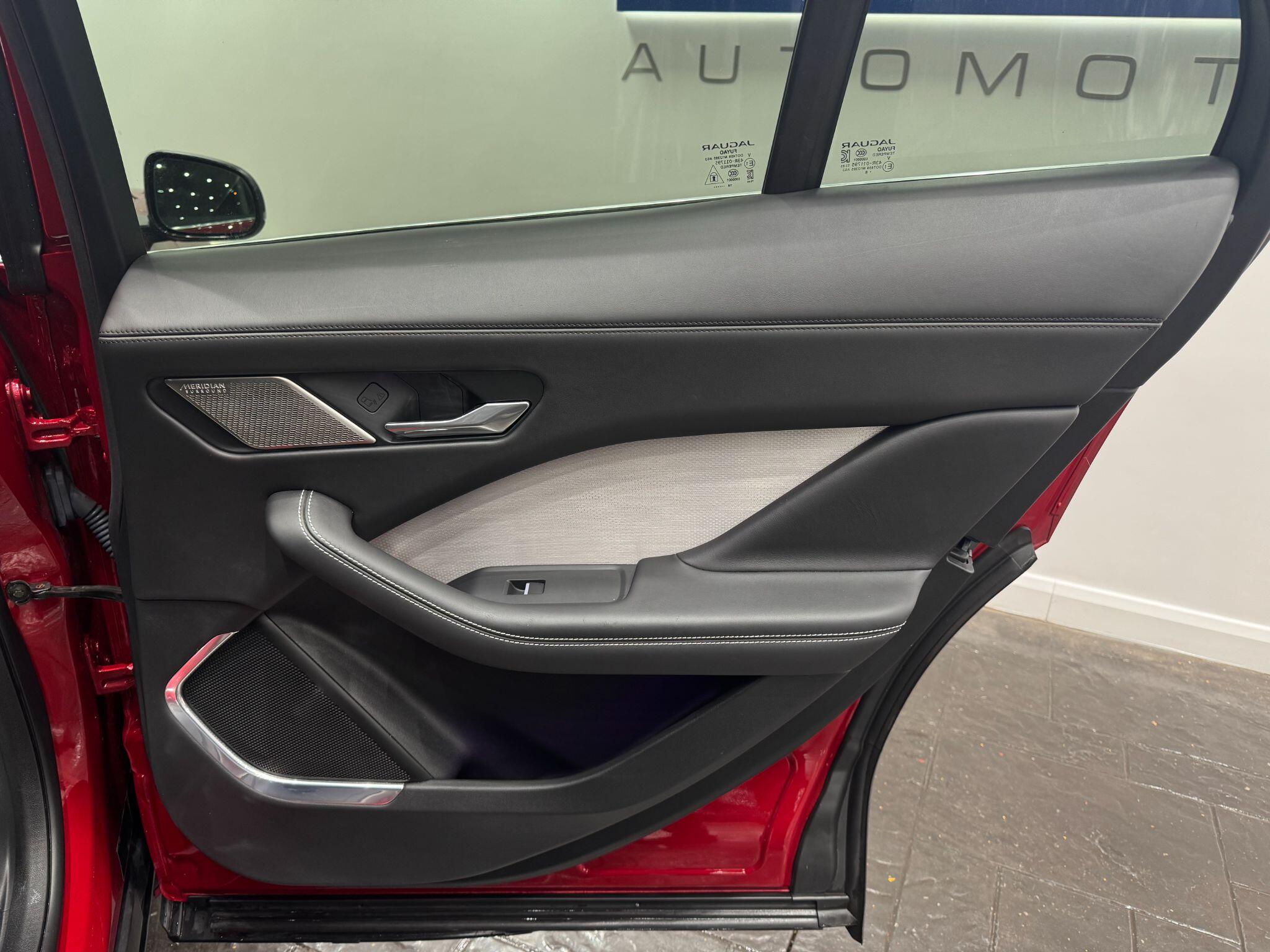 Jaguar I-Pace view 33