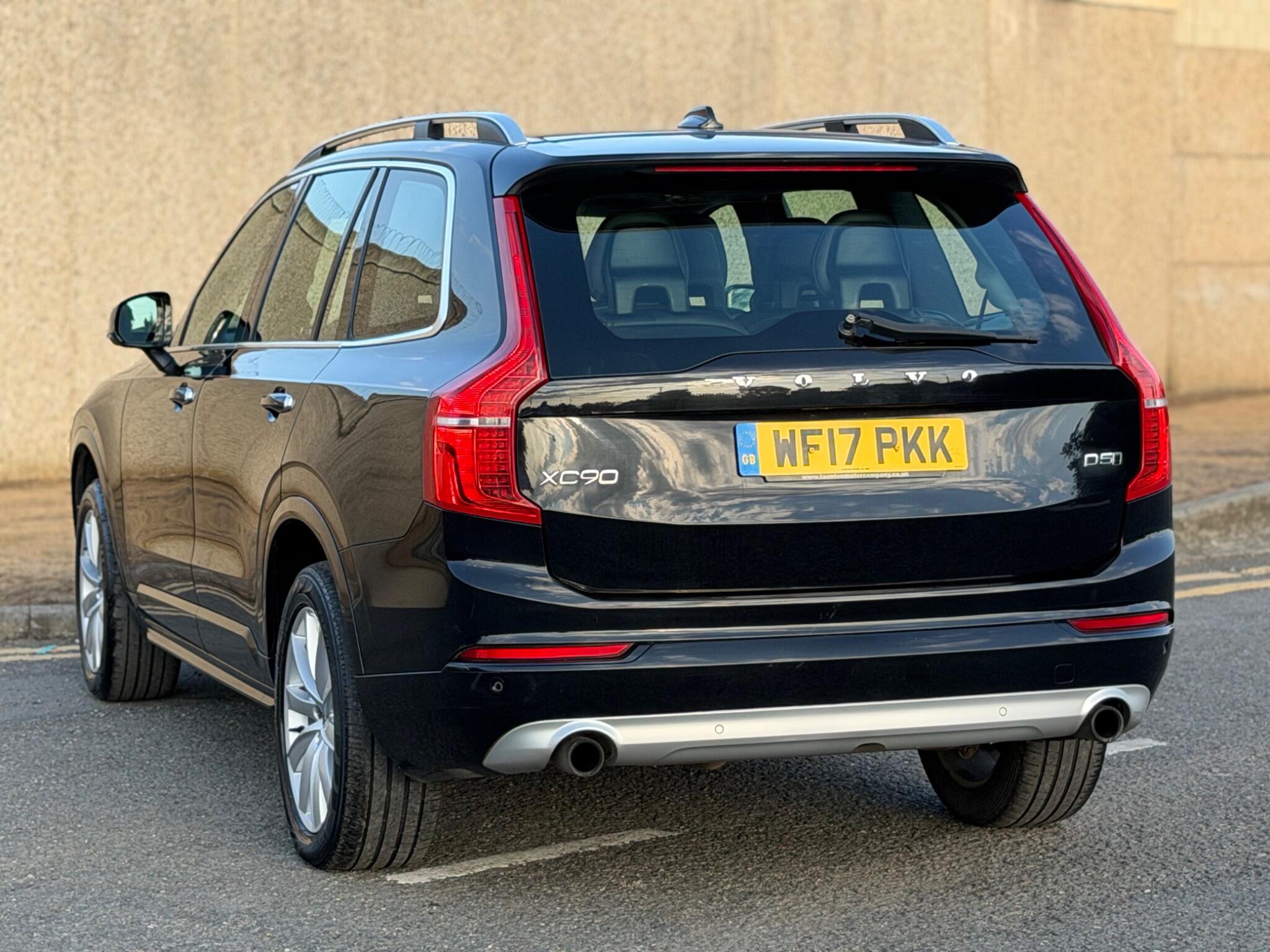 Volvo XC90 view 7