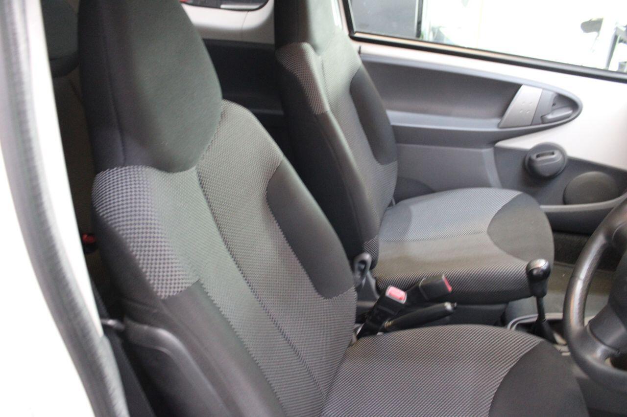 Toyota Aygo view 14