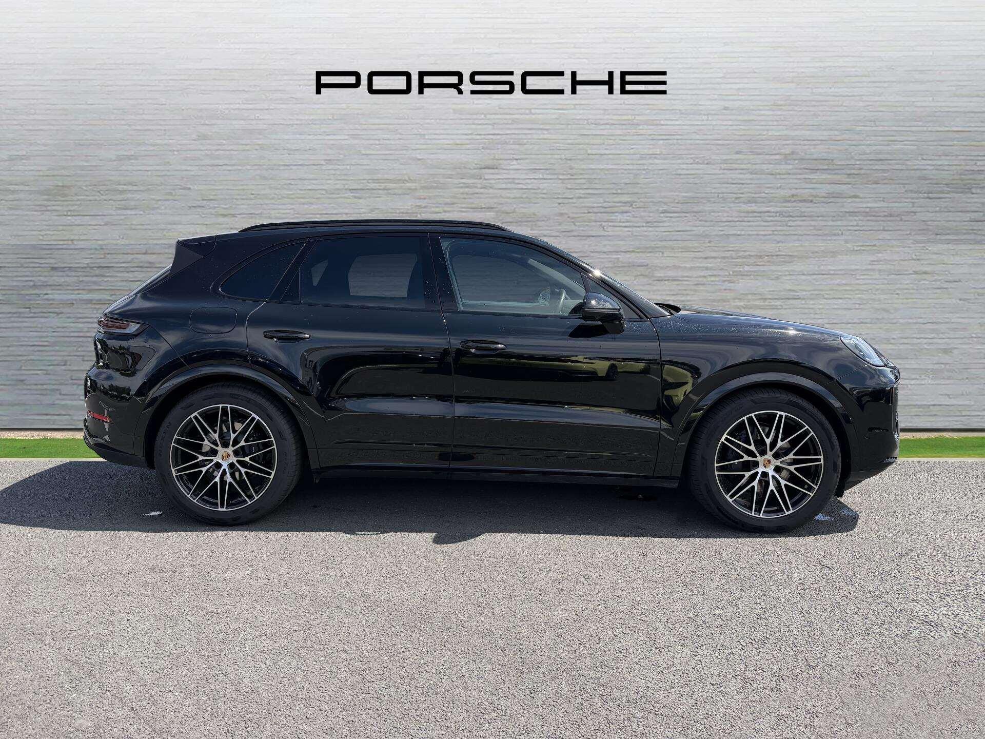 Porsche Cayenne view 7