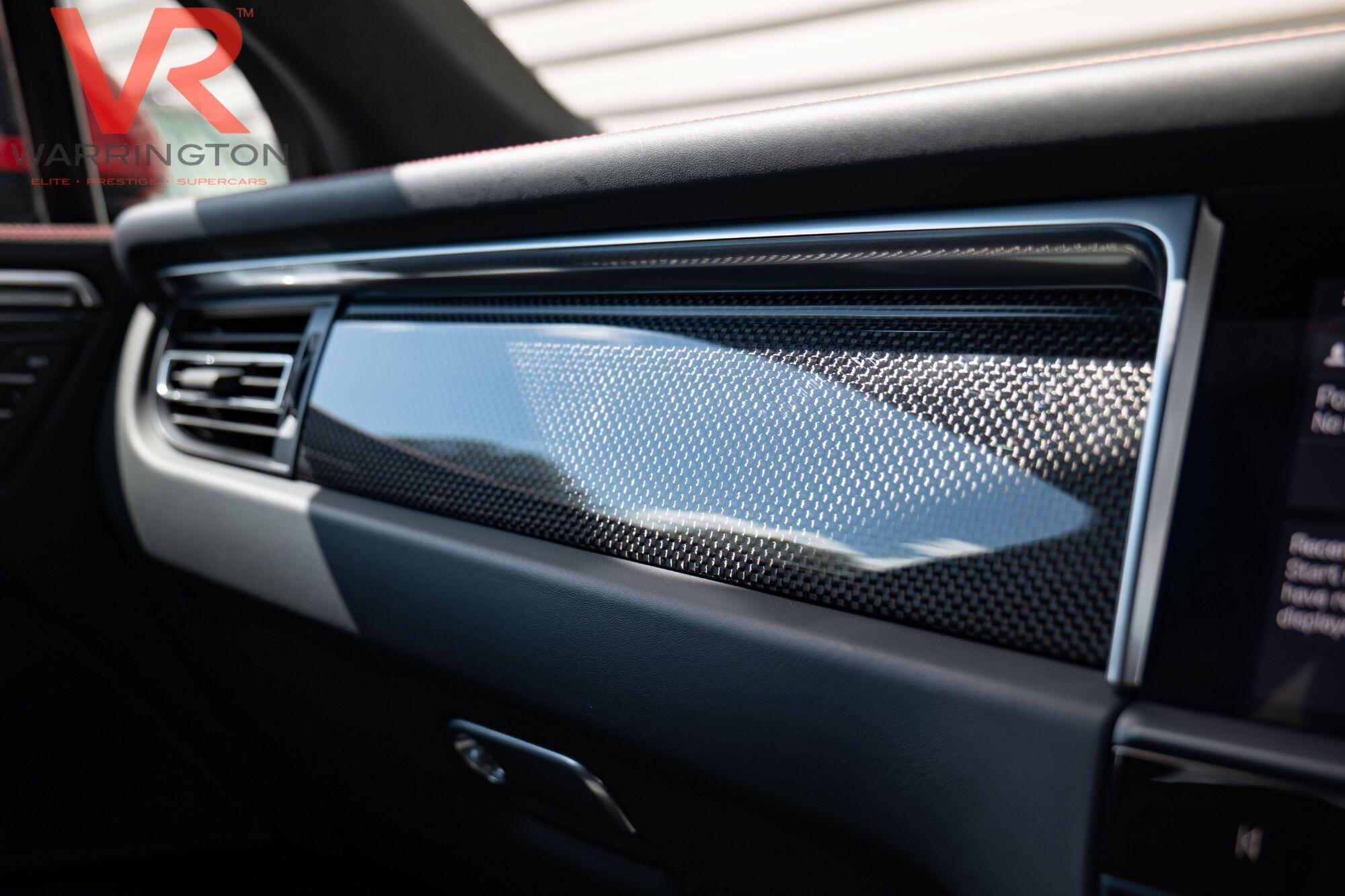 Porsche Macan view 39