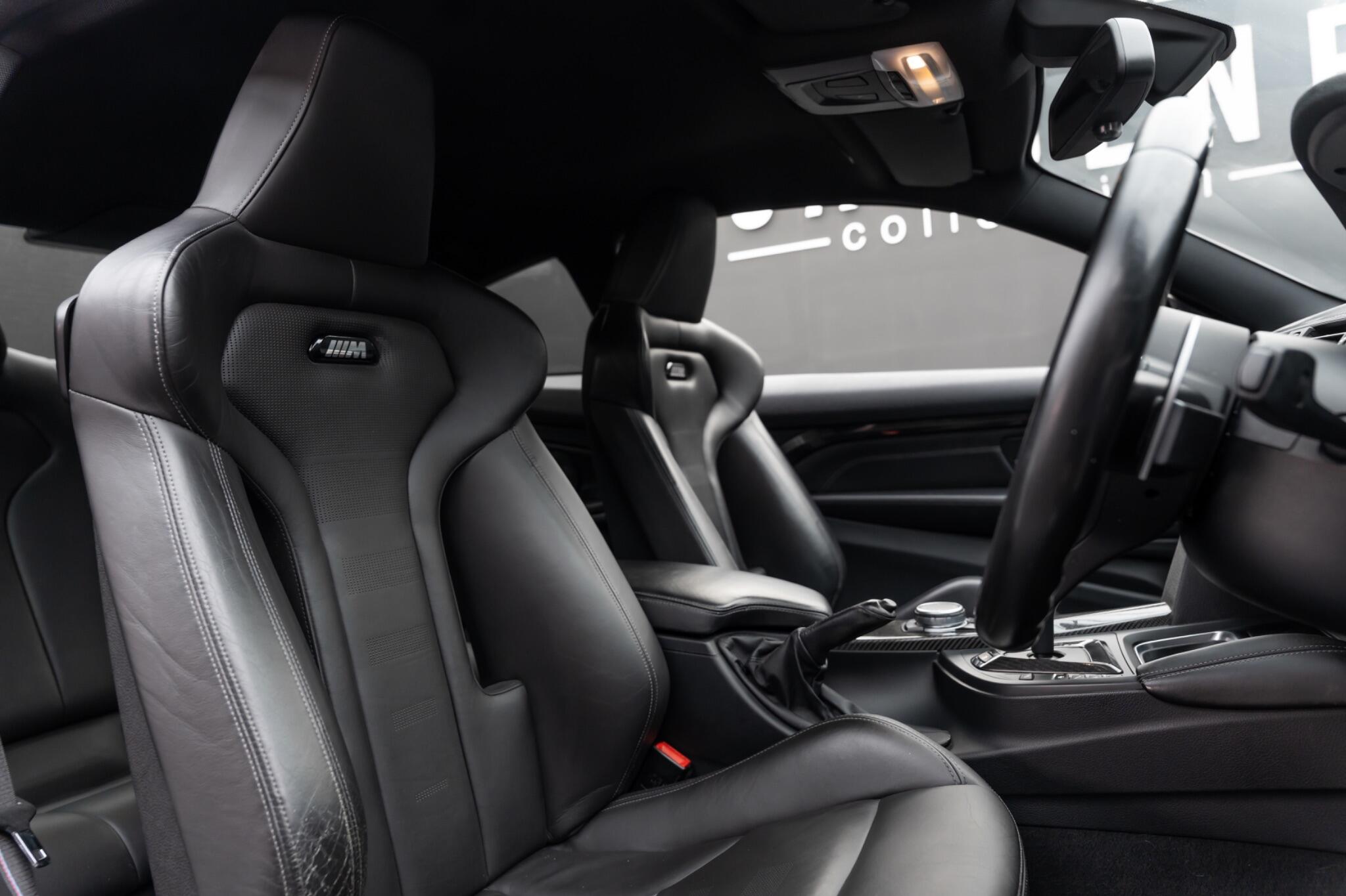 BMW M4 view 8