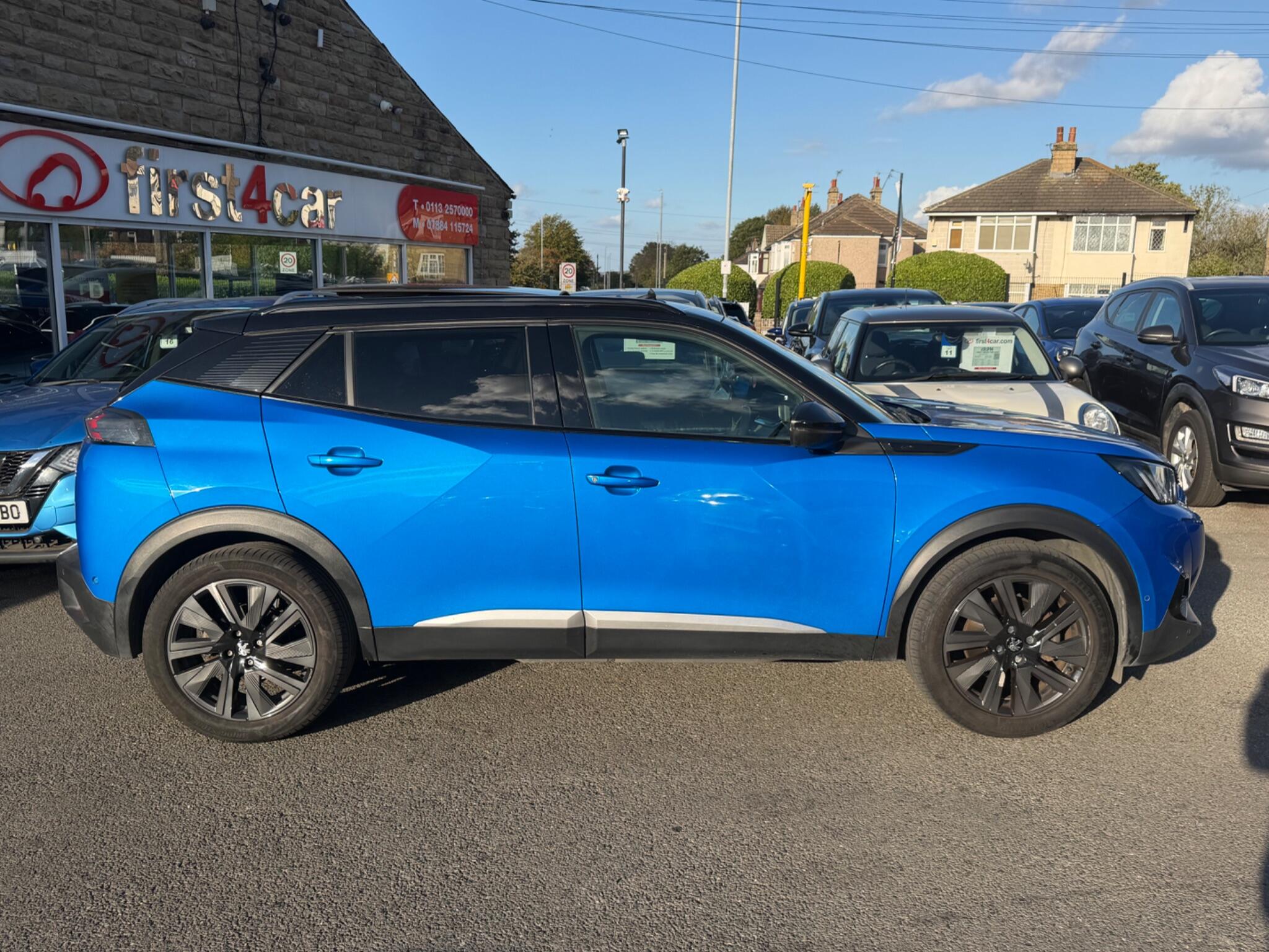 Peugeot e-2008 view 7