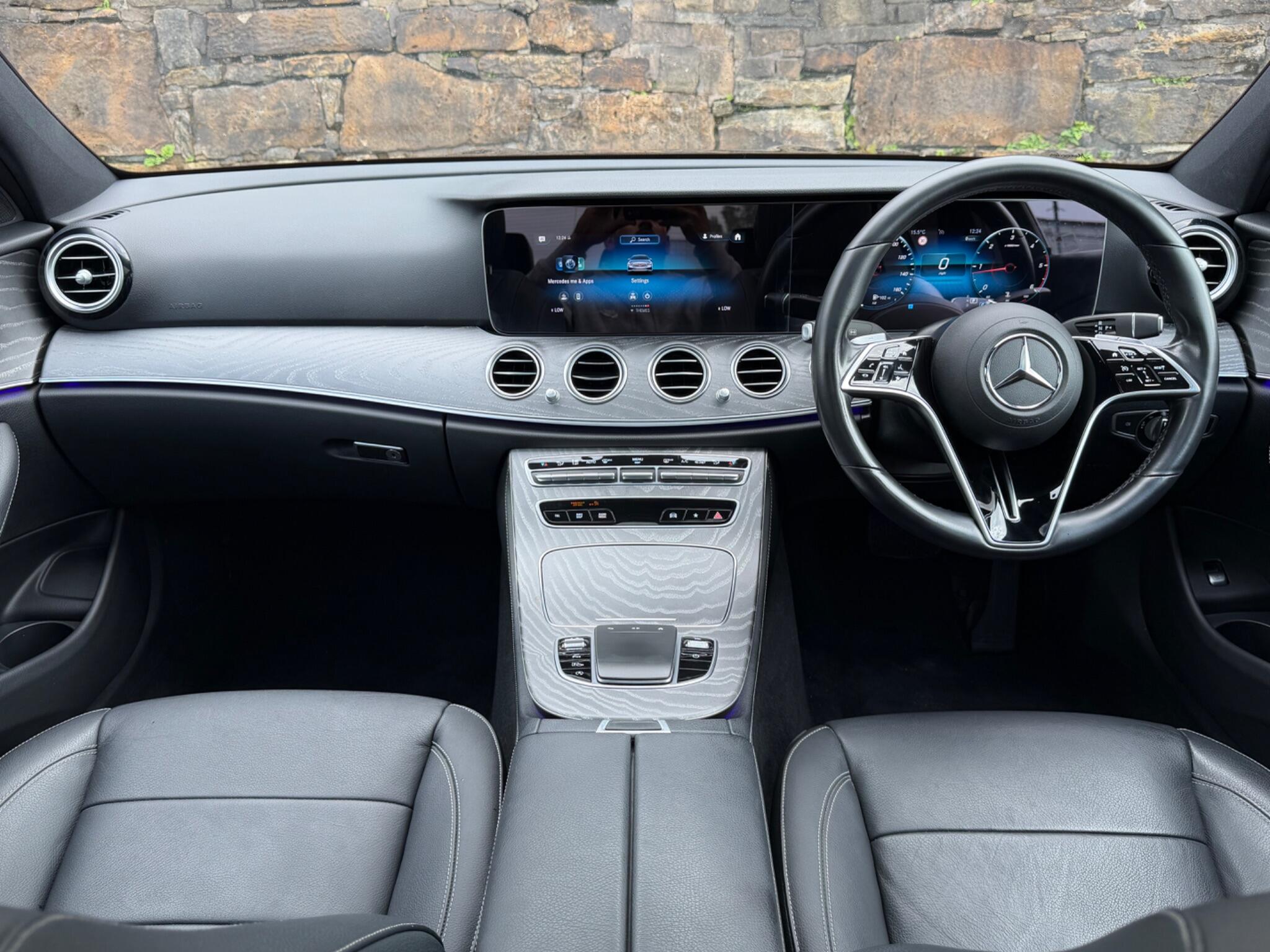 Mercedes-Benz E-Class view 12