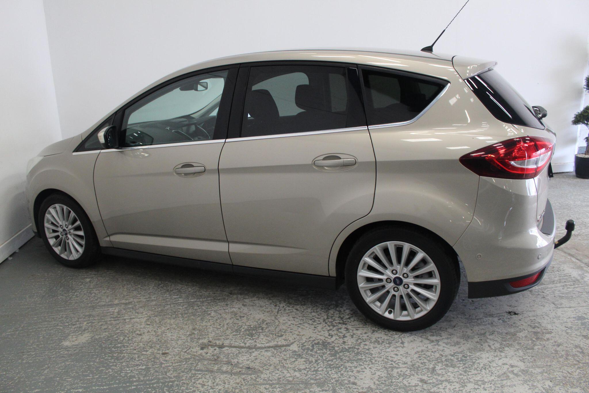 Ford C-Max view 10