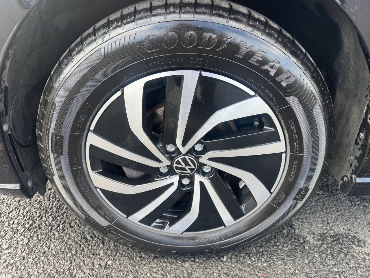 Volkswagen Polo view 10