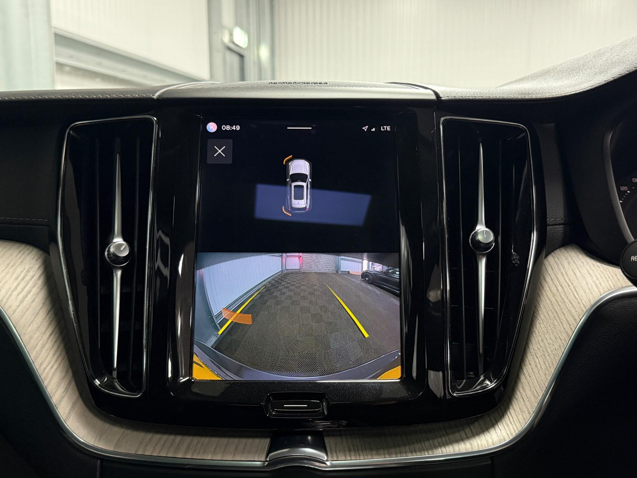 Volvo XC60 view 30
