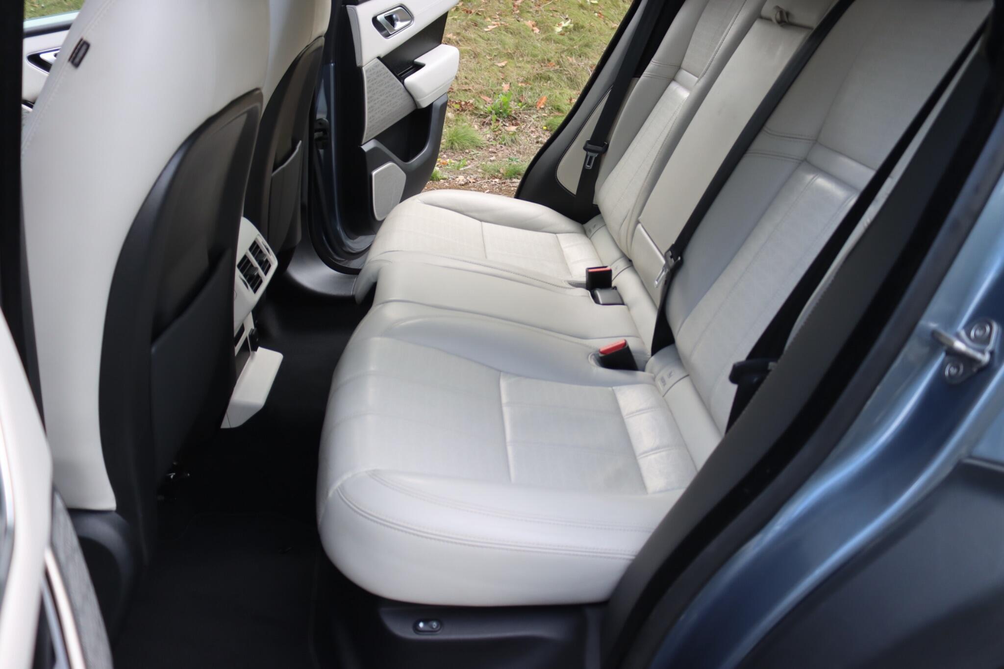 Land Rover Range Rover Velar view 9