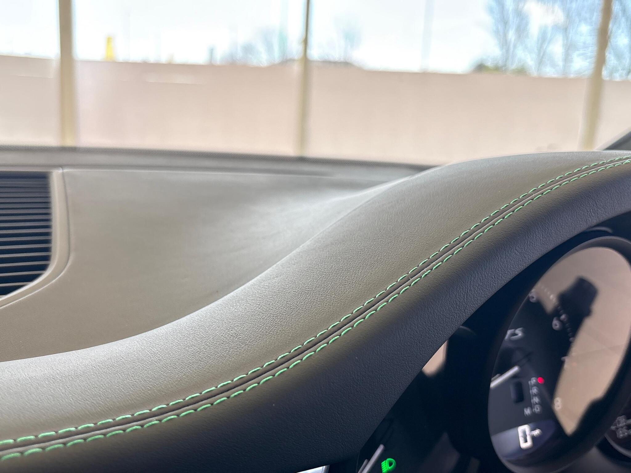 Porsche Macan view 44