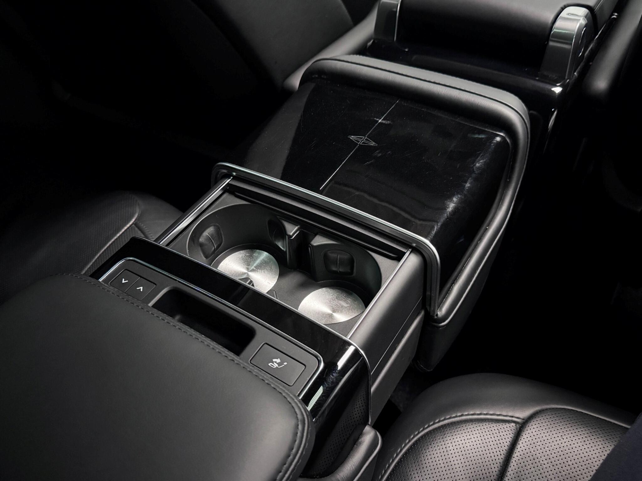 Land Rover Range Rover view 19