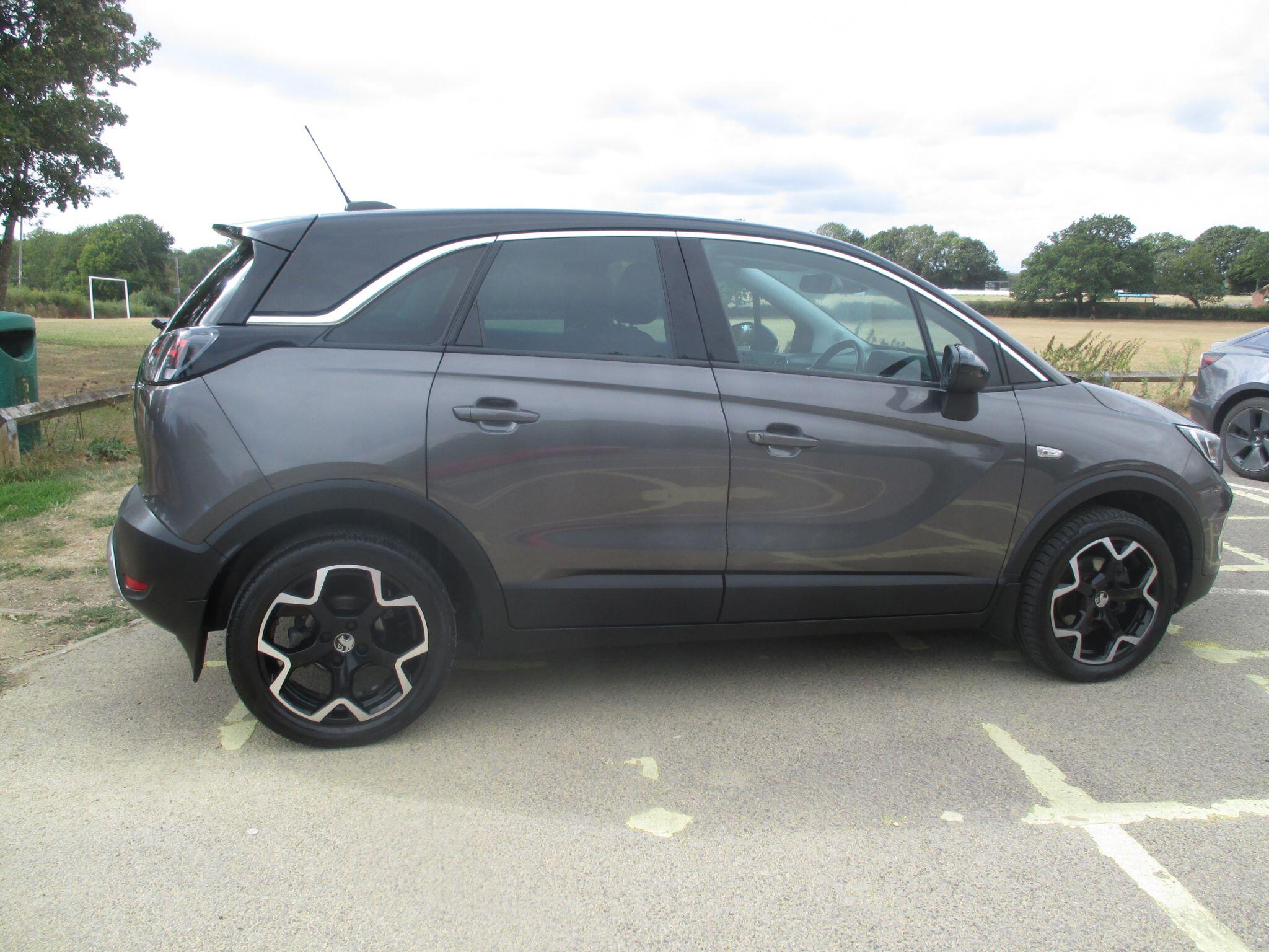 Vauxhall Crossland view 8