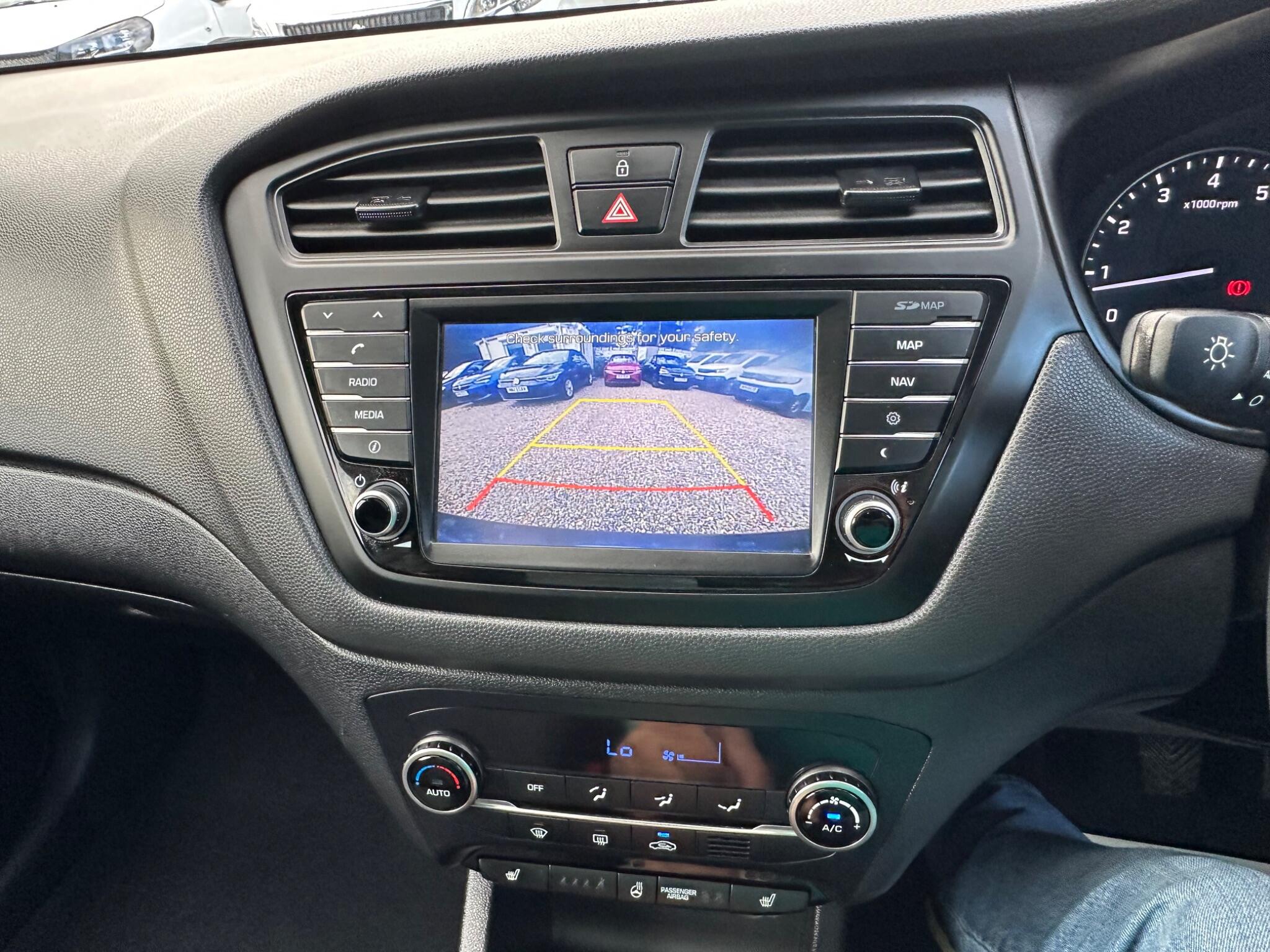 Hyundai i20 view 11