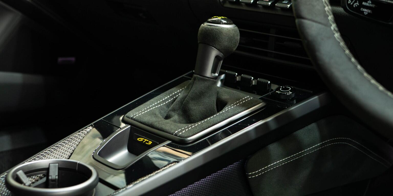 Porsche 911 view 38